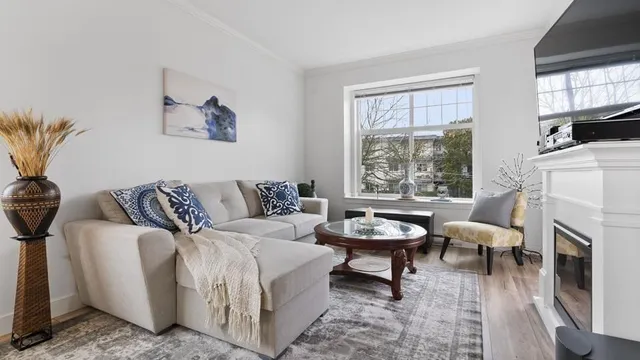 213 - 17712 57A AVENUE, Surrey 4