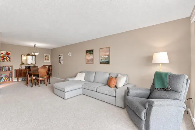 203 - 1840 SOUTHMERE CRESCENT EAST, Surrey 2
