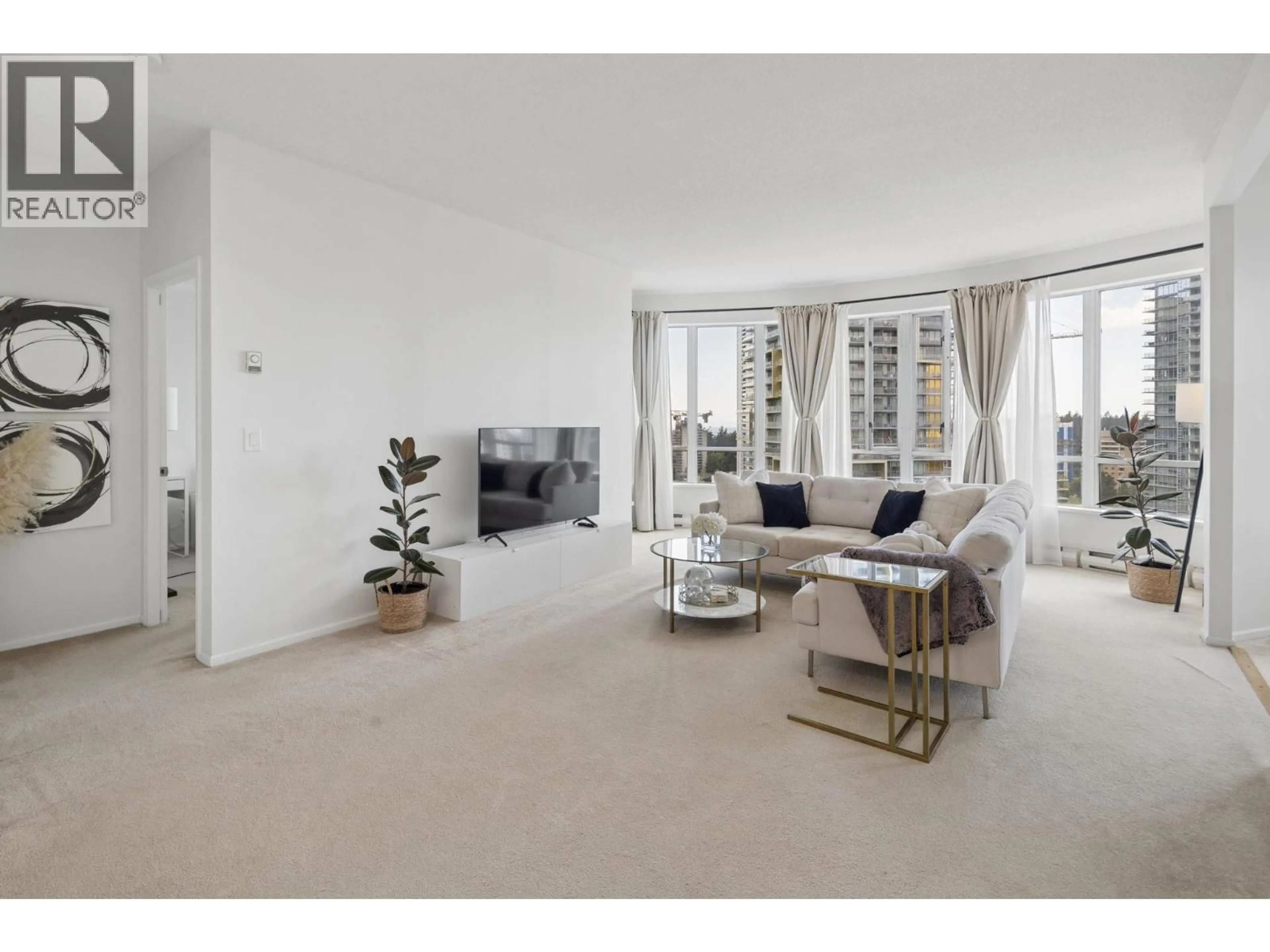 Living room with furniture, unknown for 1705 - 6240 MCKAY AVENUE, Burnaby British Columbia V5H4L8