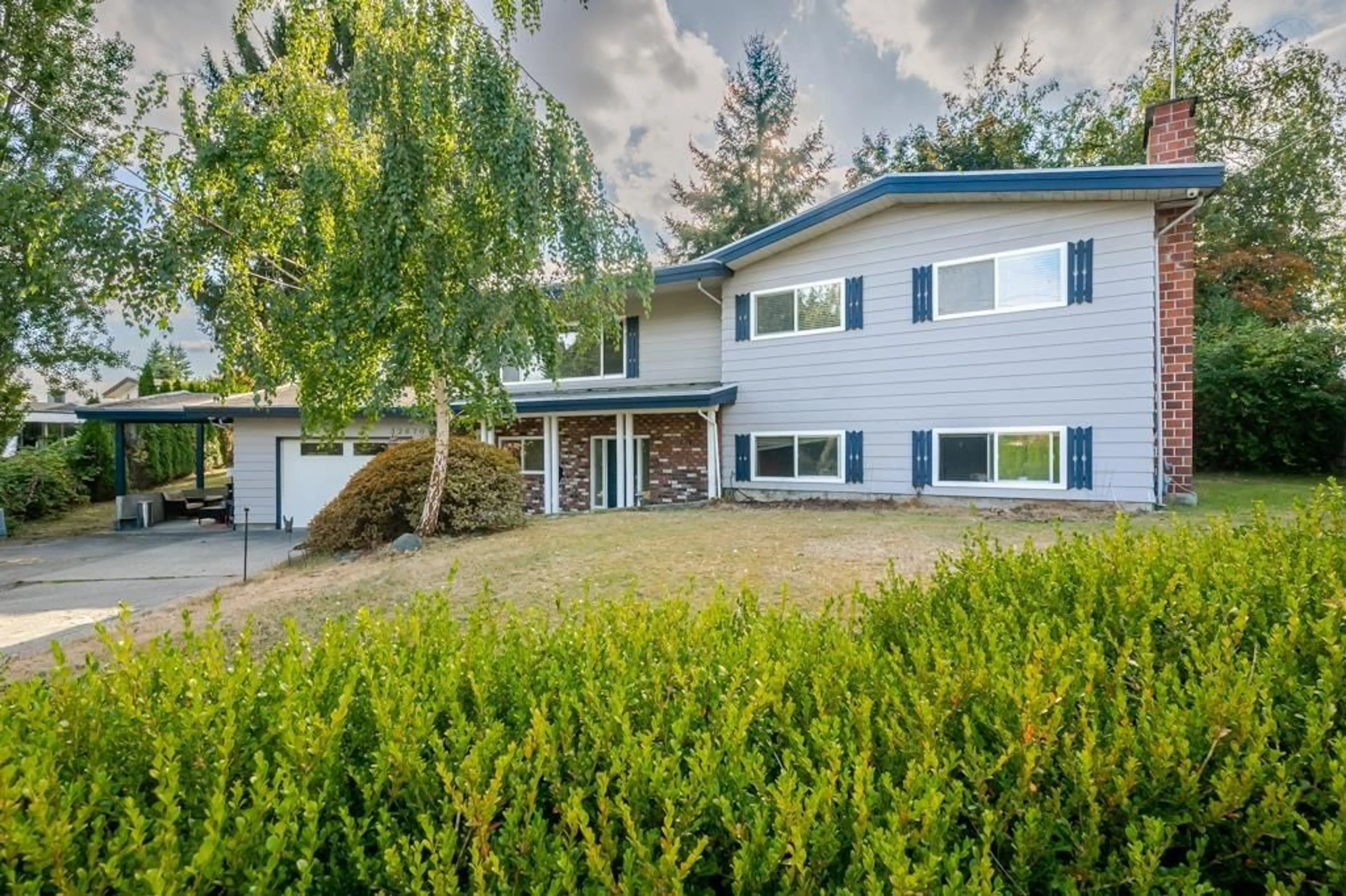 Home with vinyl exterior material, unknown for 32670 AVALON CRESCENT, Abbotsford British Columbia V2T3S6
