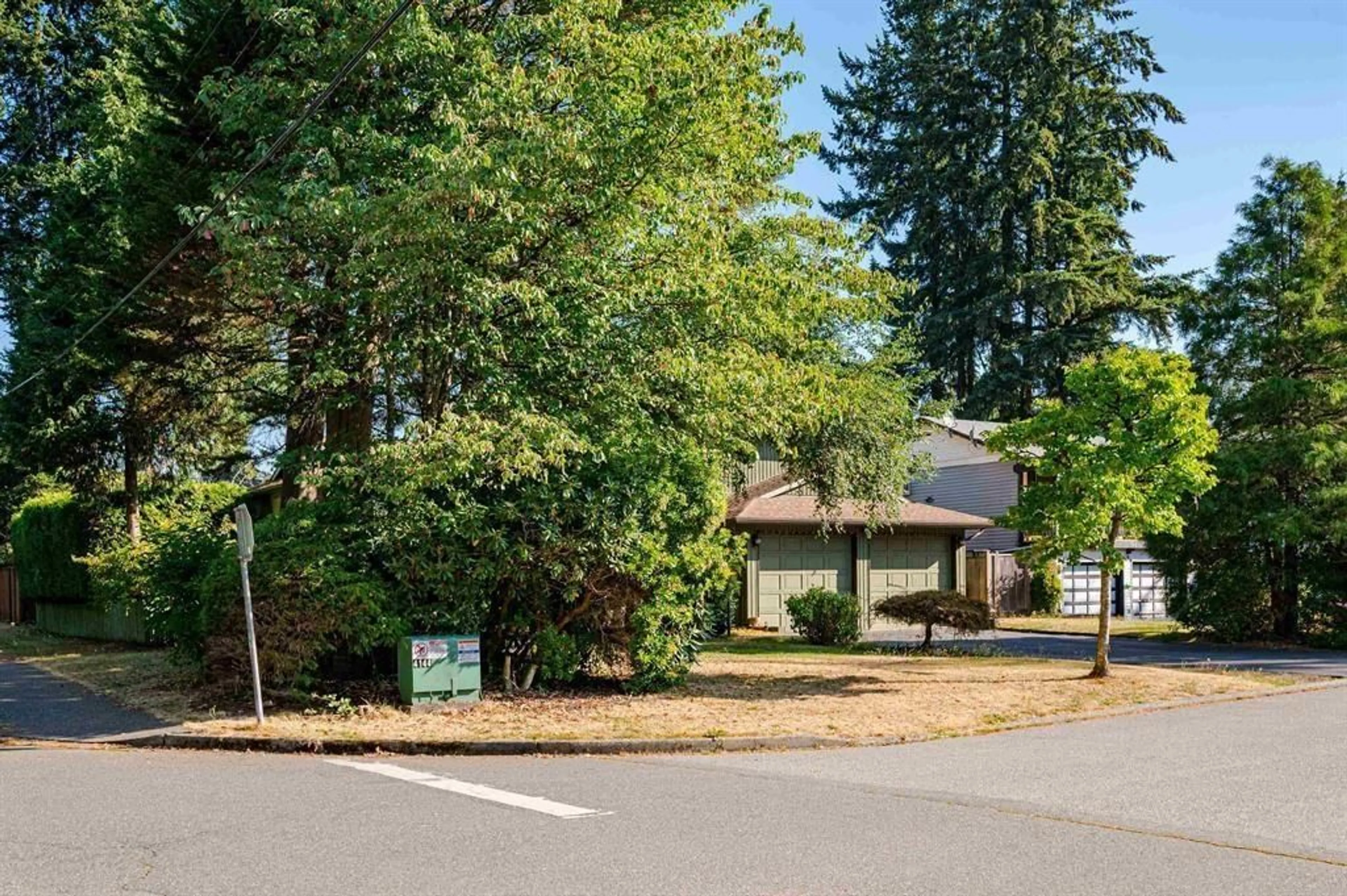 A pic from outside/outdoor area/front of a property/back of a property/a pic from drone, unknown for 14603 101A AVENUE, Surrey British Columbia V3R7E2