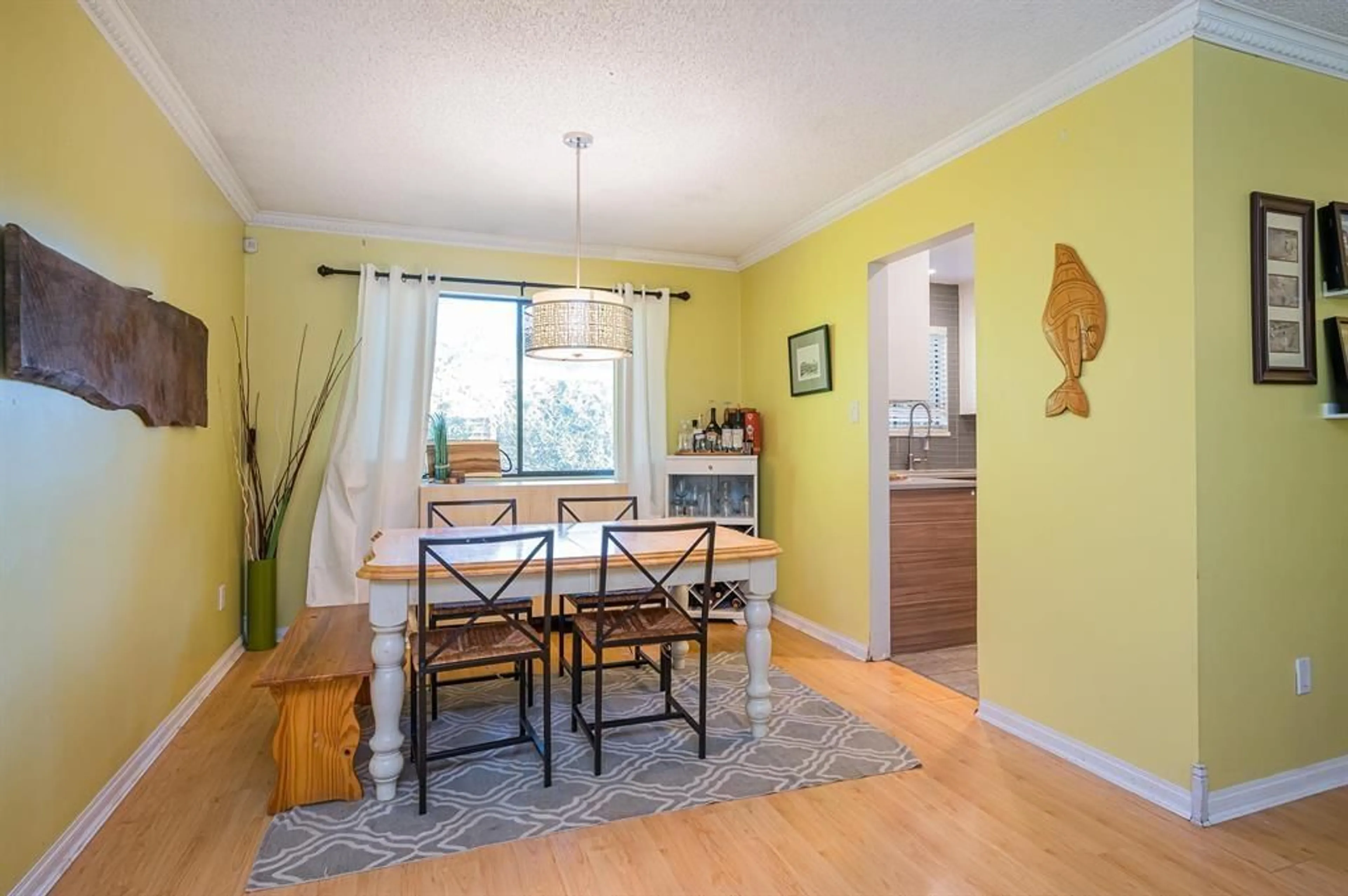 Dining room, wood/laminate floor for 14603 101A AVENUE, Surrey British Columbia V3R7E2