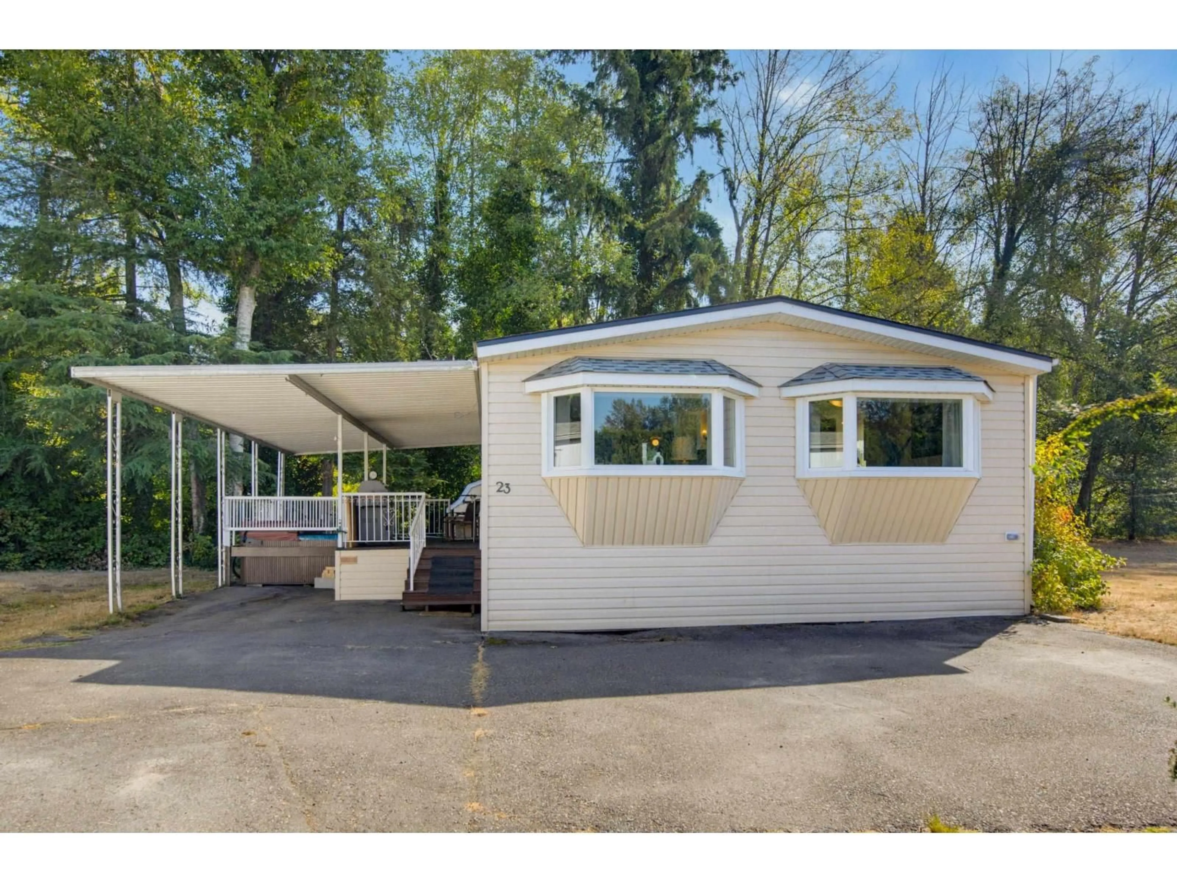 Home with vinyl exterior material, unknown for 23 - 2270 196 STREET, Langley British Columbia V2Z1N6
