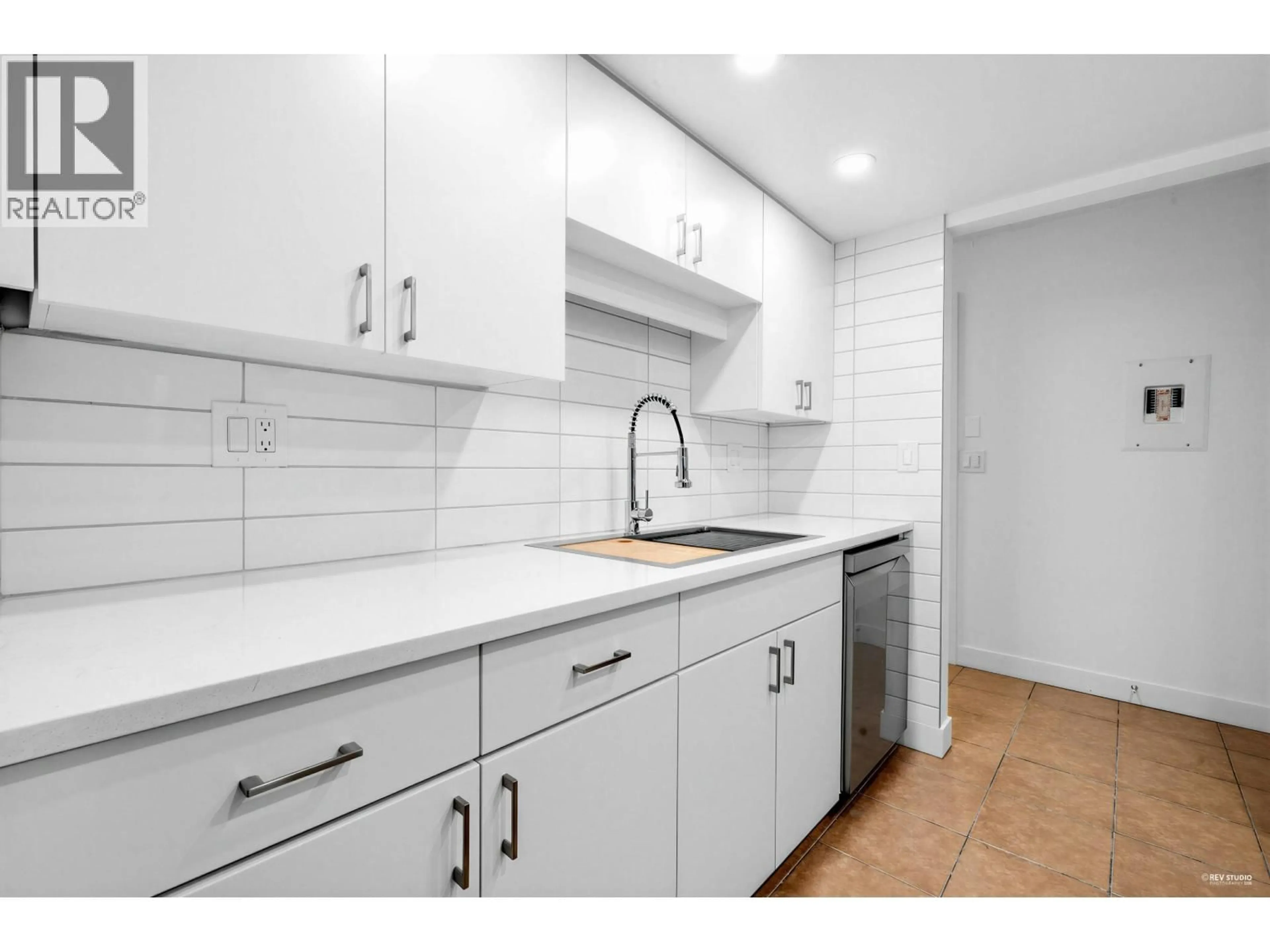 Standard kitchen, ceramic/tile floor for 107 - 2925 GLEN DRIVE, Coquitlam British Columbia V3B7H9