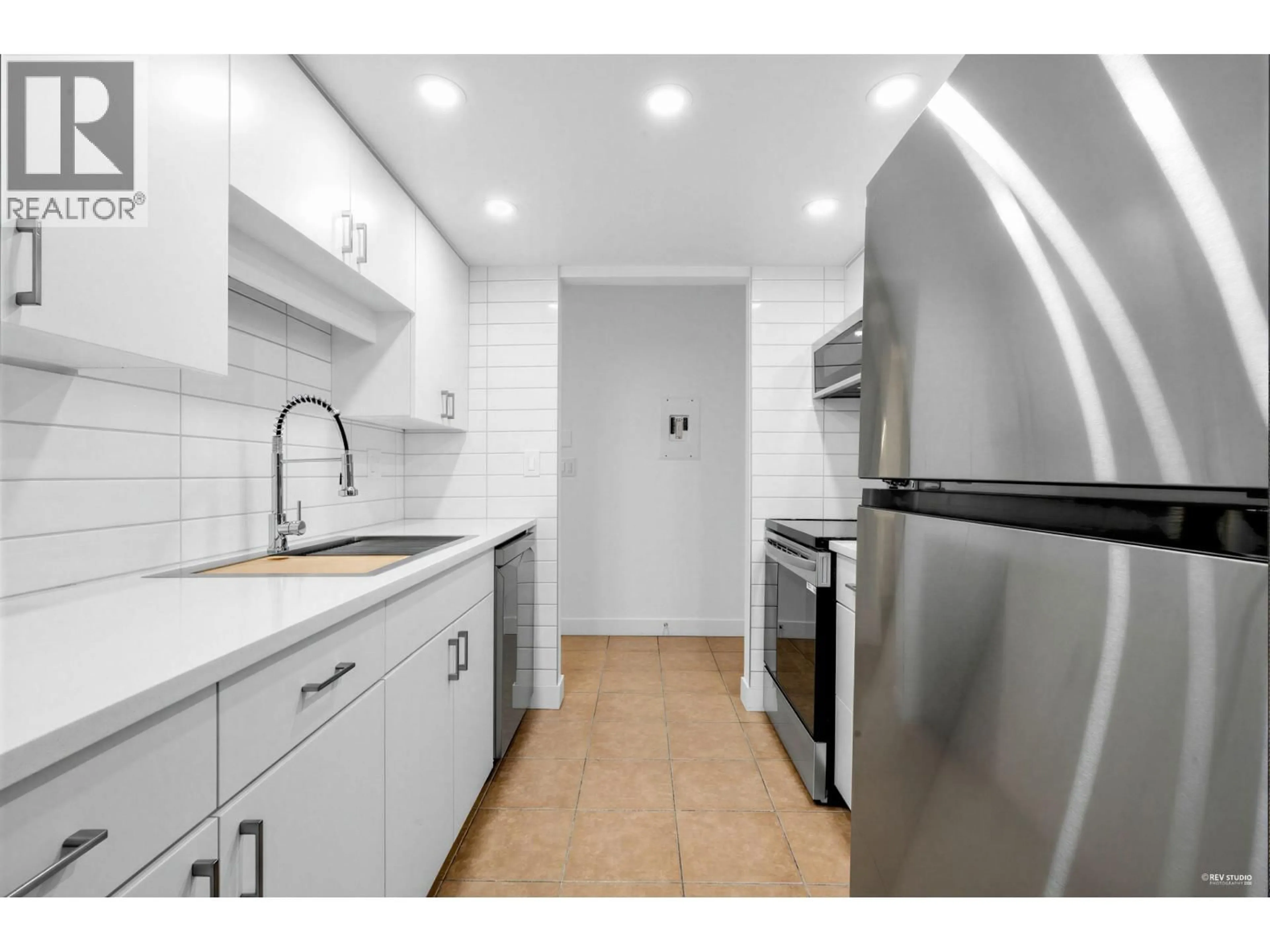 Standard kitchen, ceramic/tile floor for 107 - 2925 GLEN DRIVE, Coquitlam British Columbia V3B7H9