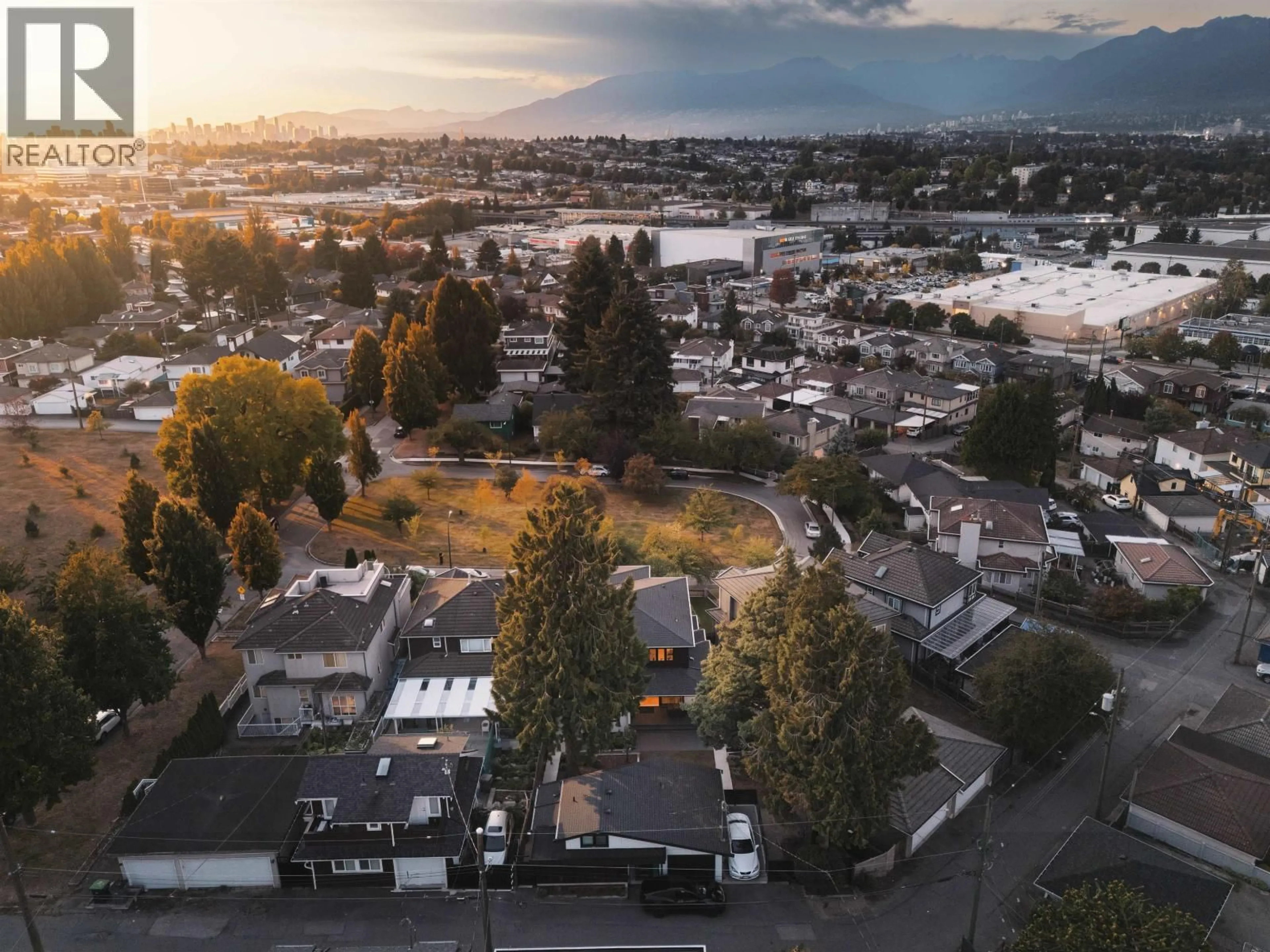 A pic from outside/outdoor area/front of a property/back of a property/a pic from drone, mountain view for 50 DIEPPE PLACE, Vancouver British Columbia V5M4A3