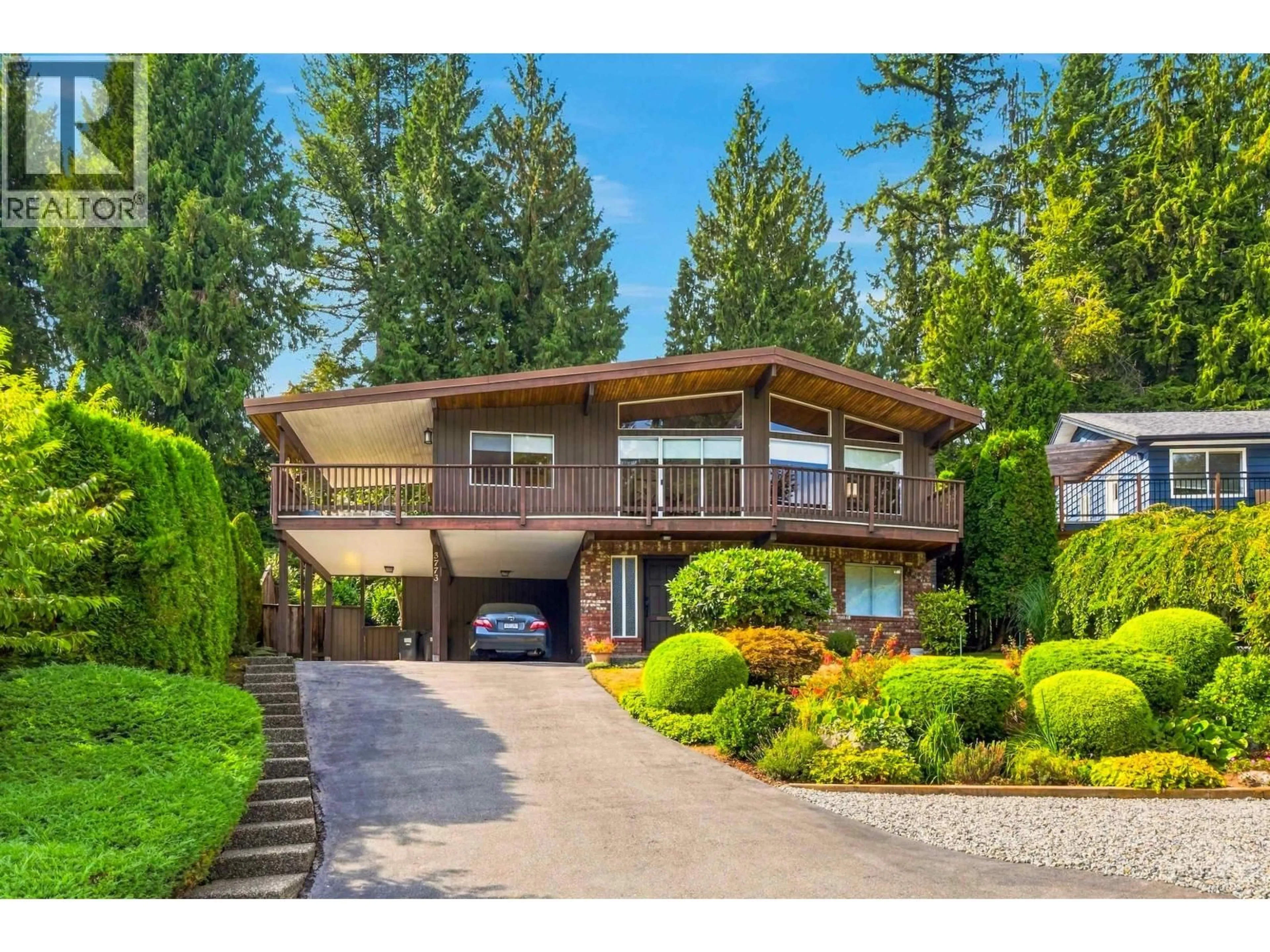 Home with vinyl exterior material, street for 3773 REGENT AVENUE, North Vancouver British Columbia V7N2C3