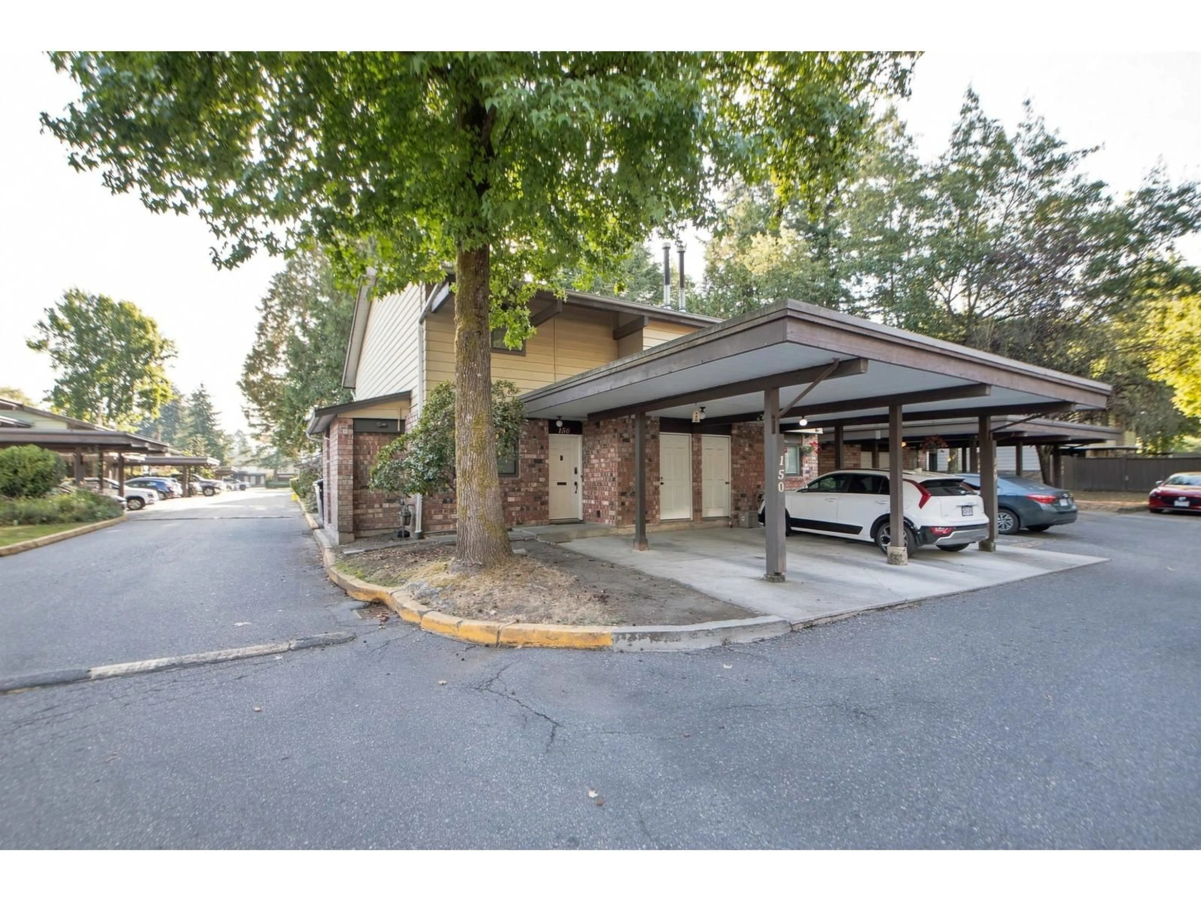 Unknown for 150 - 7474 138 STREET, Surrey British Columbia V3W6G4