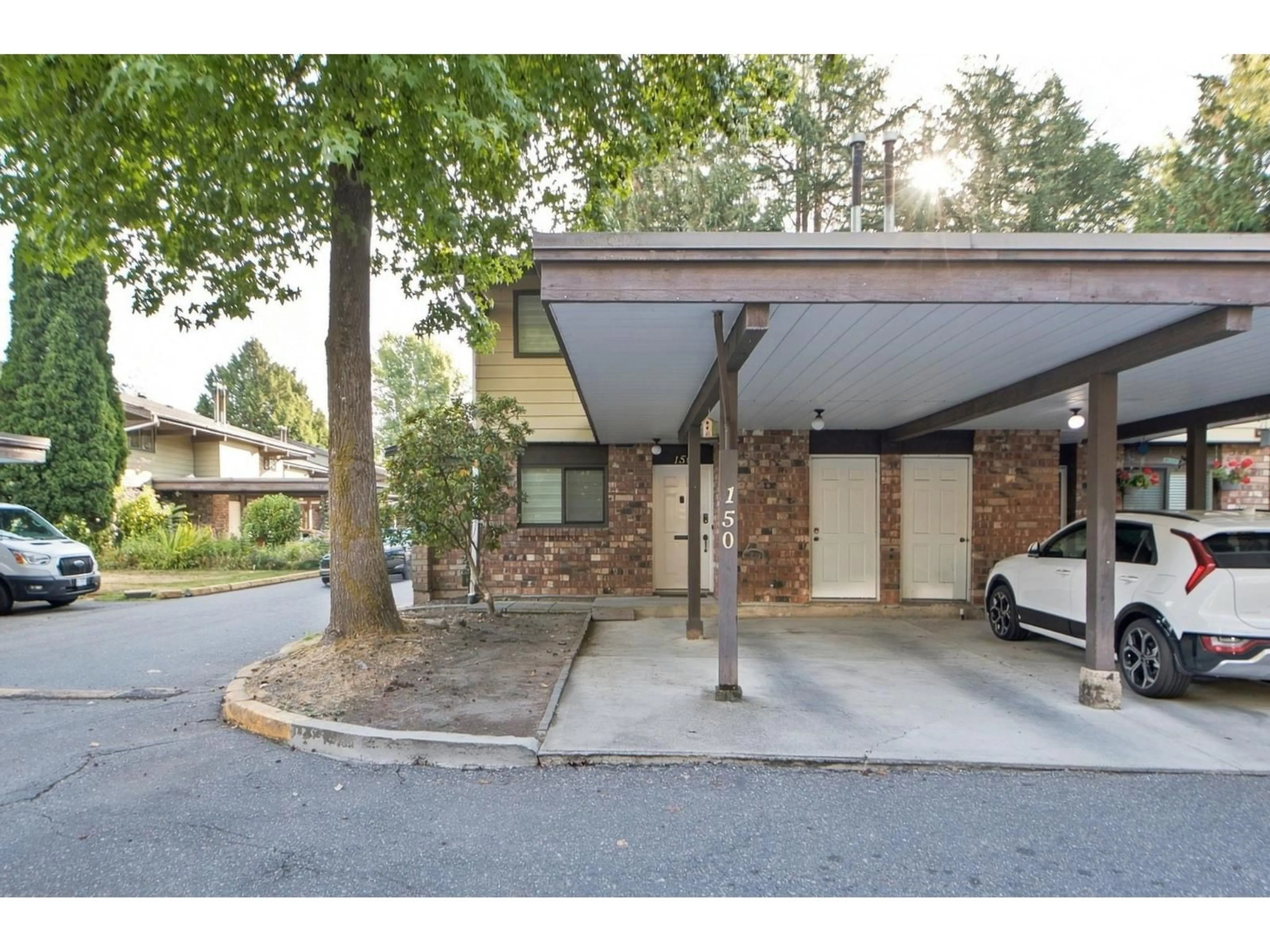 Unknown for 150 - 7474 138 STREET, Surrey British Columbia V3W6G4