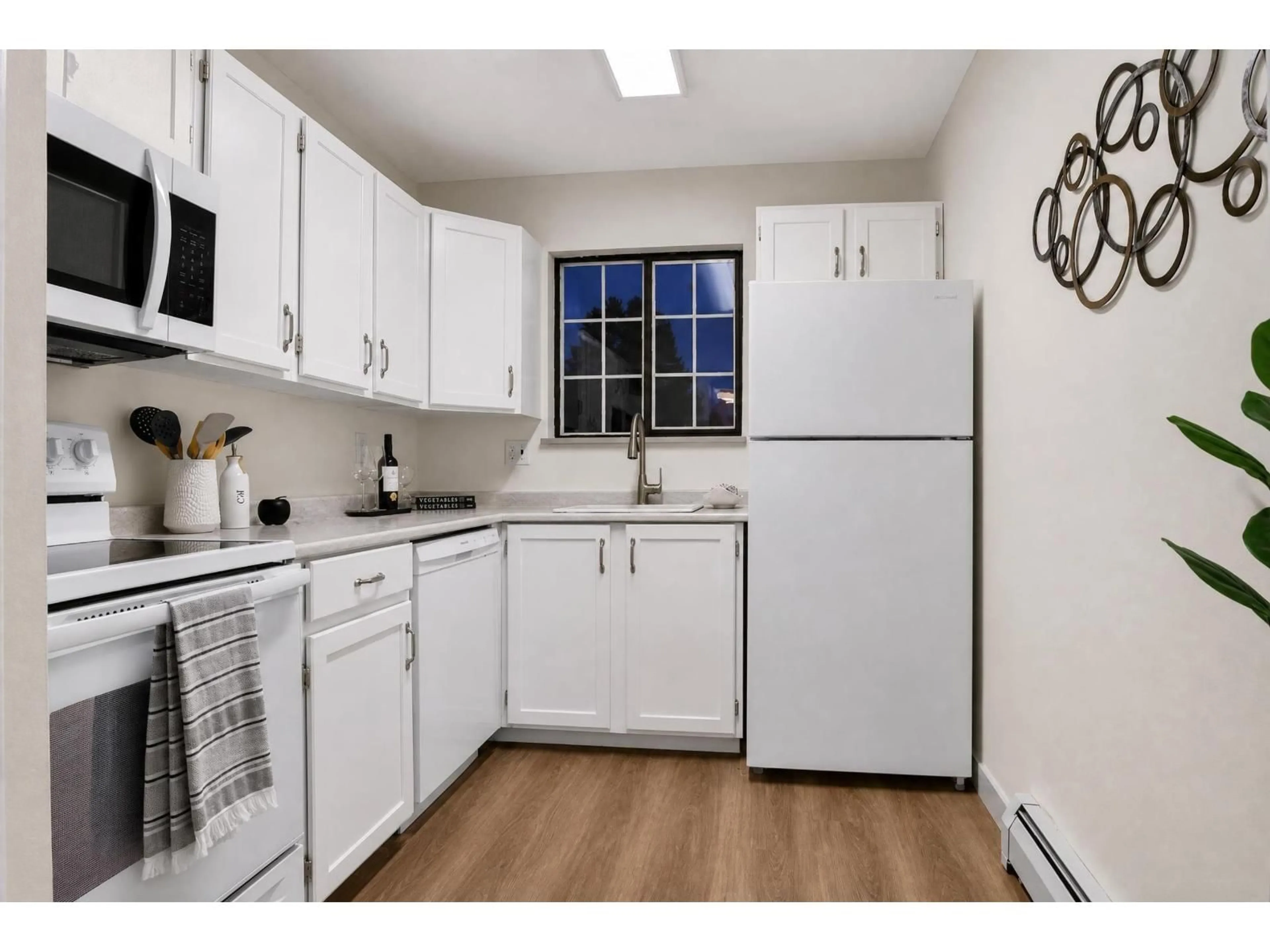 Standard kitchen, unknown for 2114 - 13819 100 AVENUE, Surrey British Columbia V3T5L1