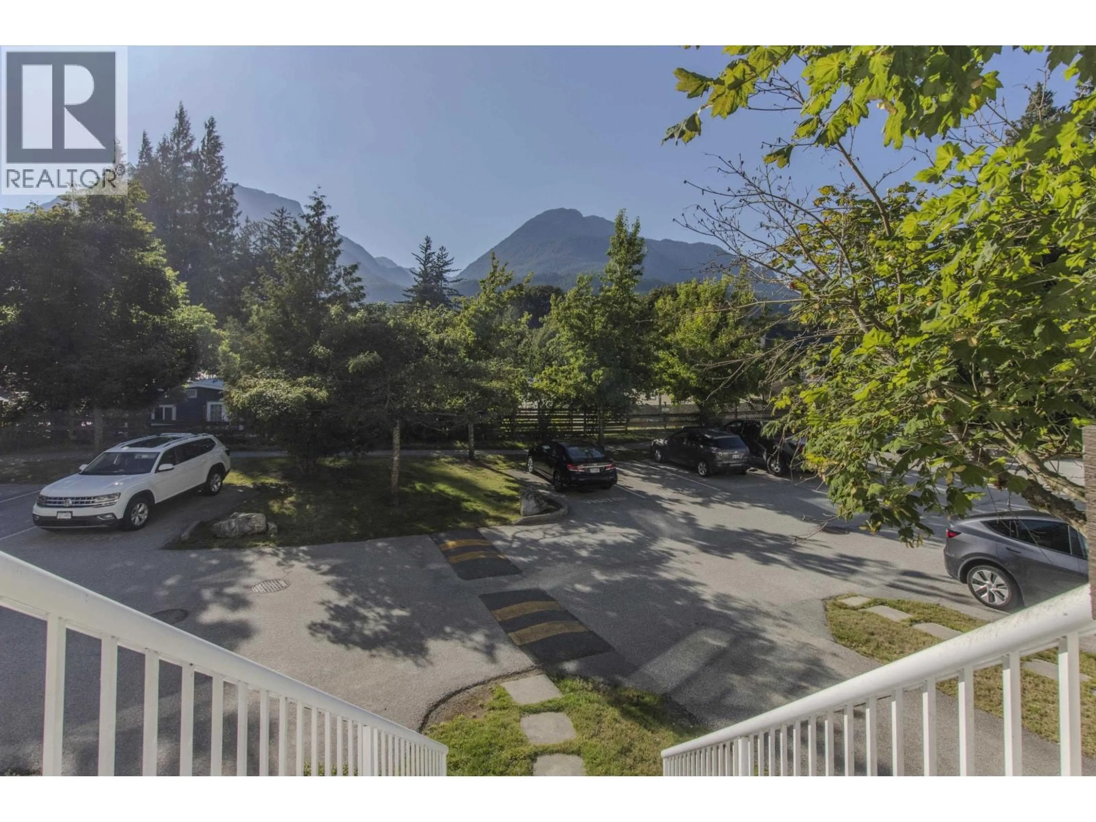 A pic from outside/outdoor area/front of a property/back of a property/a pic from drone, mountain view for 31 - 1800 MAMQUAM ROAD, Squamish British Columbia V8B0J1