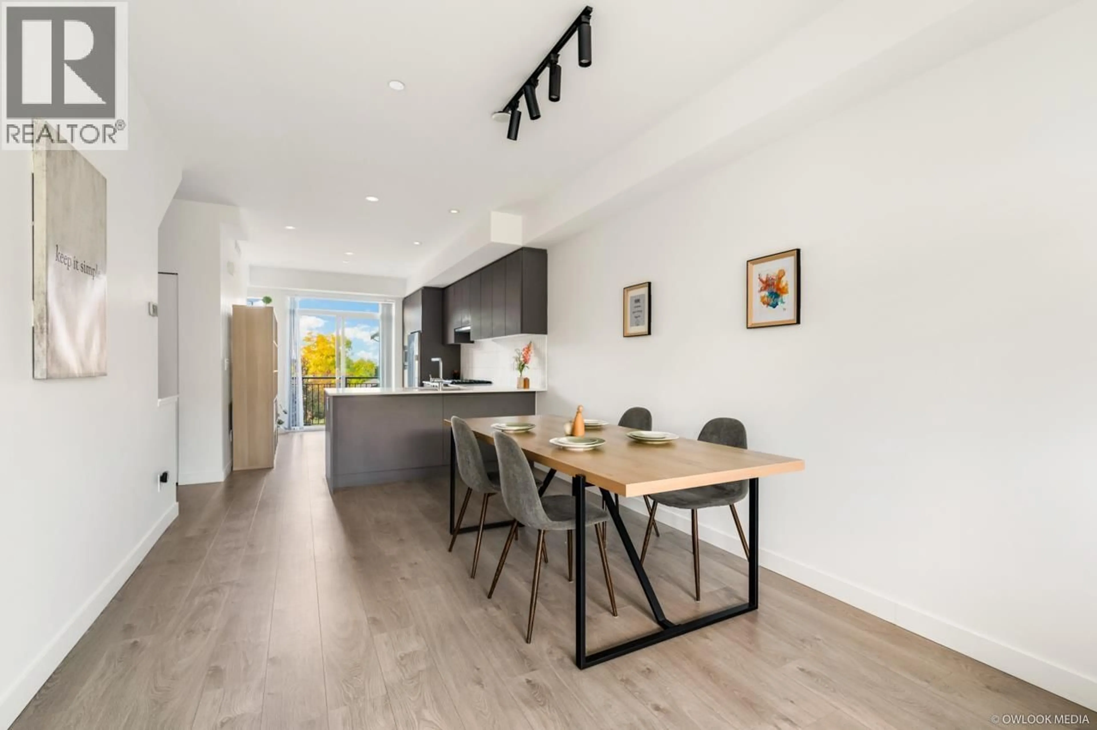 Open concept kitchen, wood/laminate floor for 25 - 4408 CORMORANT WAY, Tsawwassen British Columbia V4M0E9
