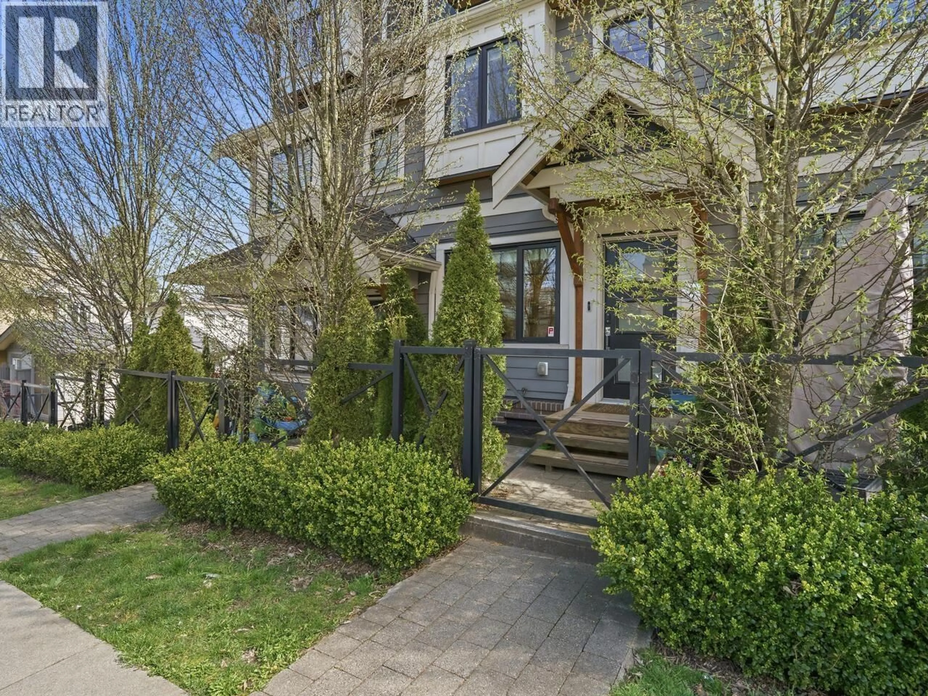Unknown for 2468 ST. CATHERINES STREET, Vancouver British Columbia V5T0H4