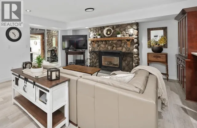 22186 124TH AVENUE, Maple Ridge 2