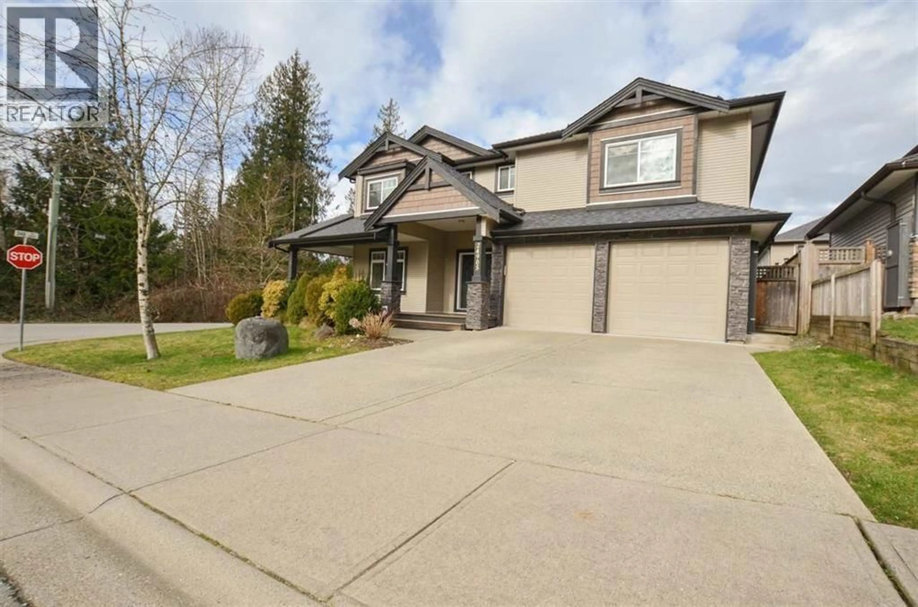 Home with vinyl exterior material, street for 24905 108A AVENUE, Maple Ridge British Columbia V2W0E3