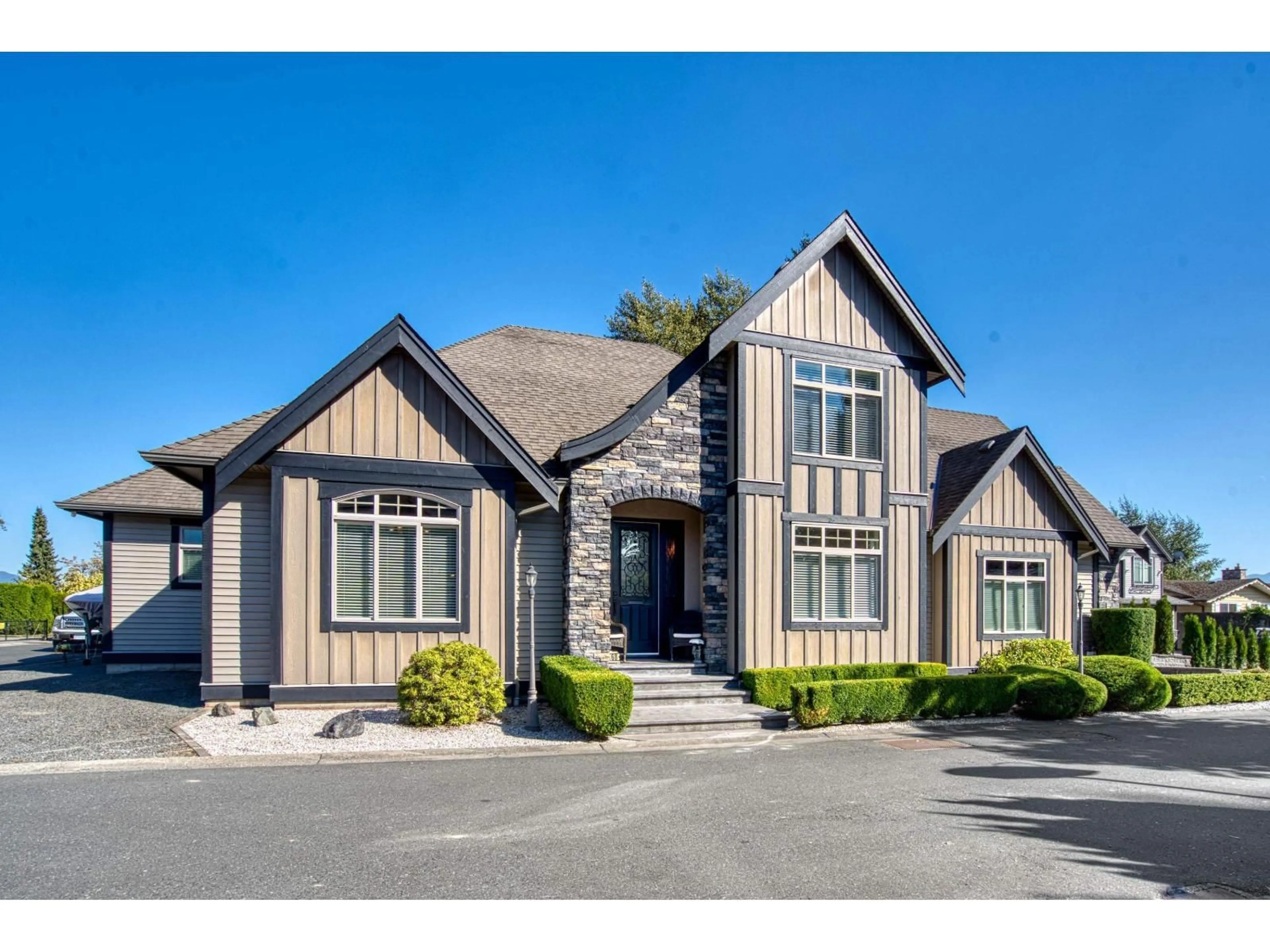 Home with brick exterior material, street for 2368 BEDFORD PLACE, Abbotsford British Columbia V2T4A5