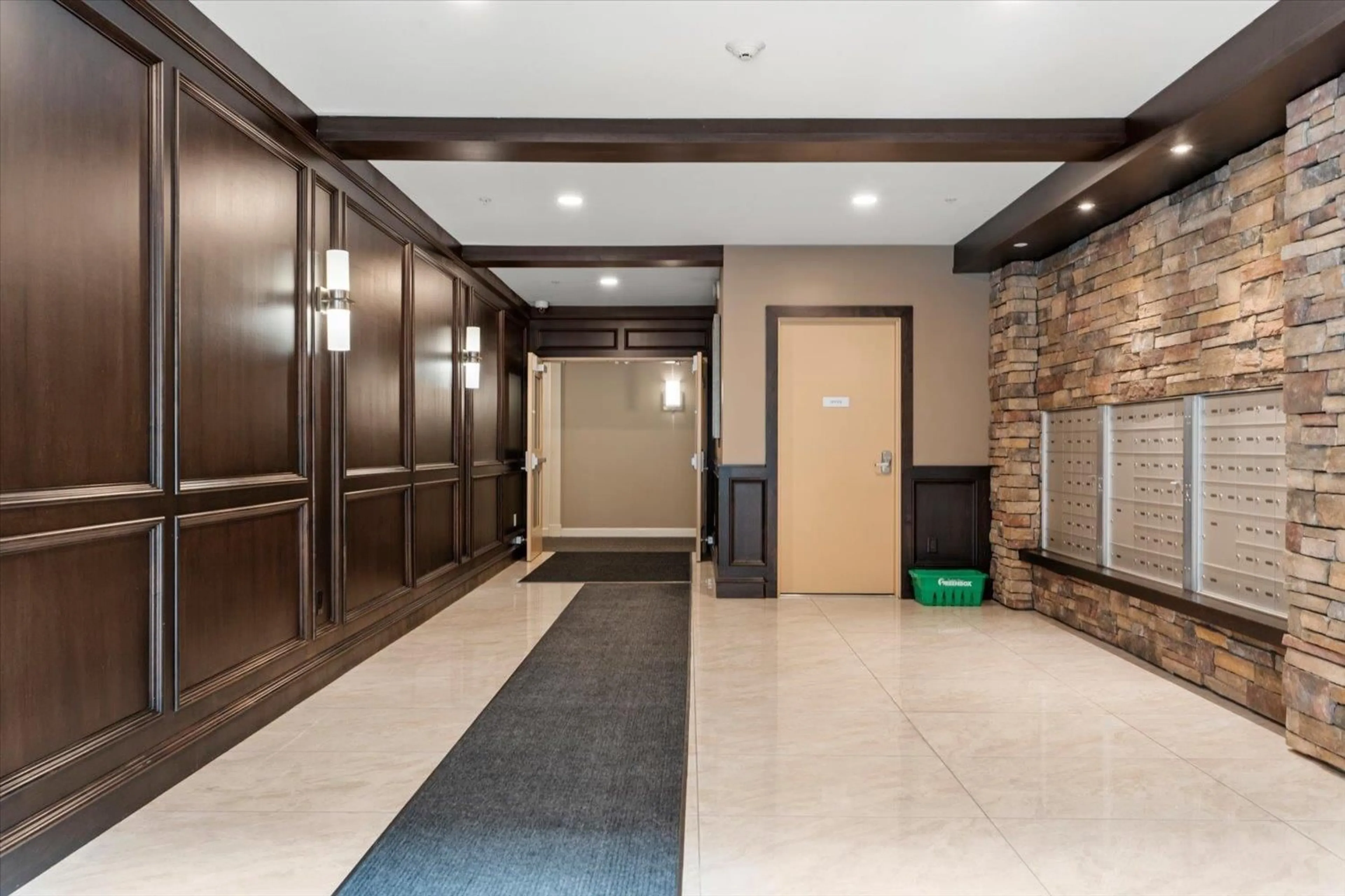 Indoor foyer for 401 - 8157 207 STREET, Langley British Columbia V2Y0V4