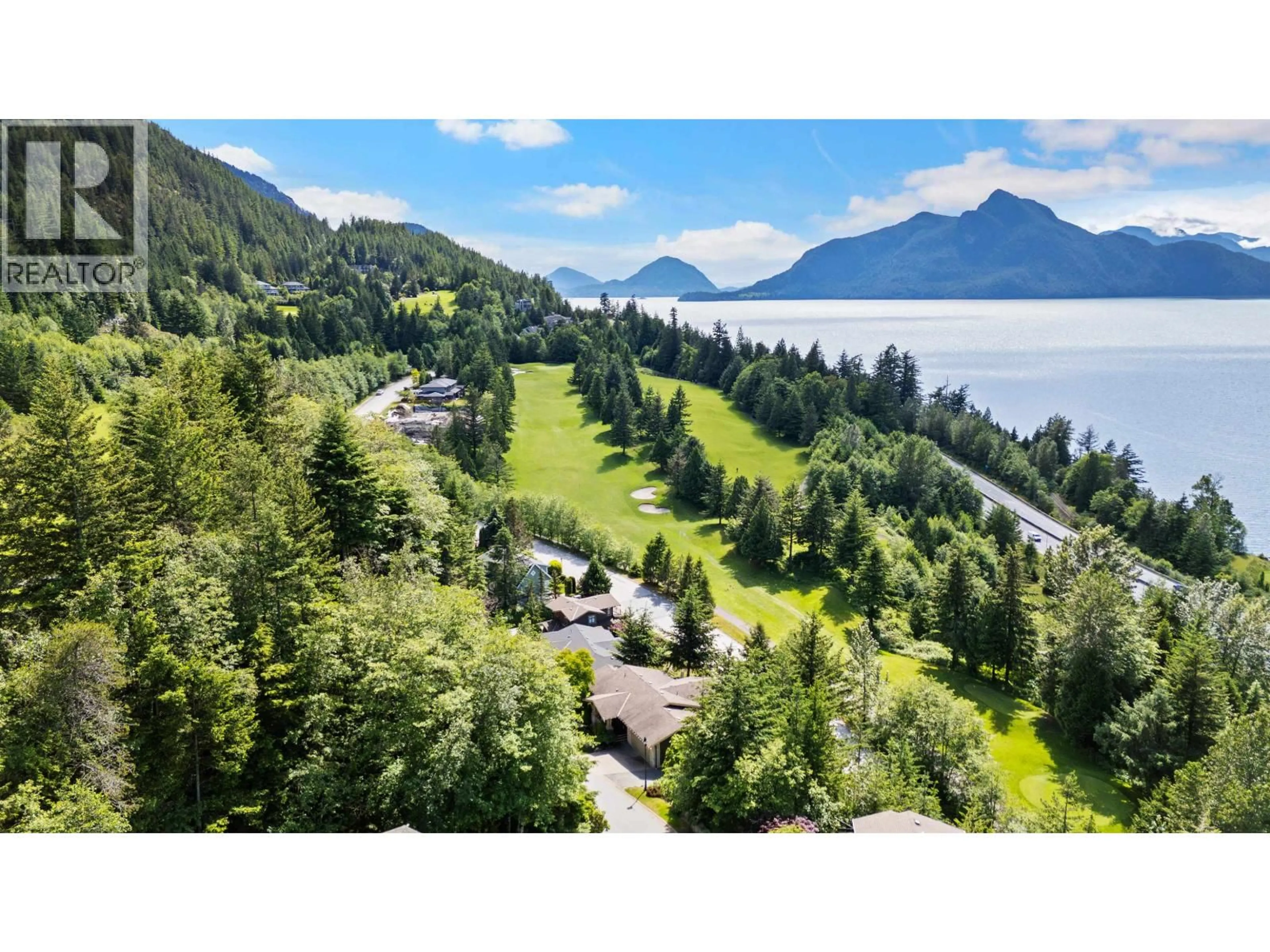 A pic from outside/outdoor area/front of a property/back of a property/a pic from drone, mountain view for 300 OCEAN CREST DRIVE, West Vancouver British Columbia V0N3Z2