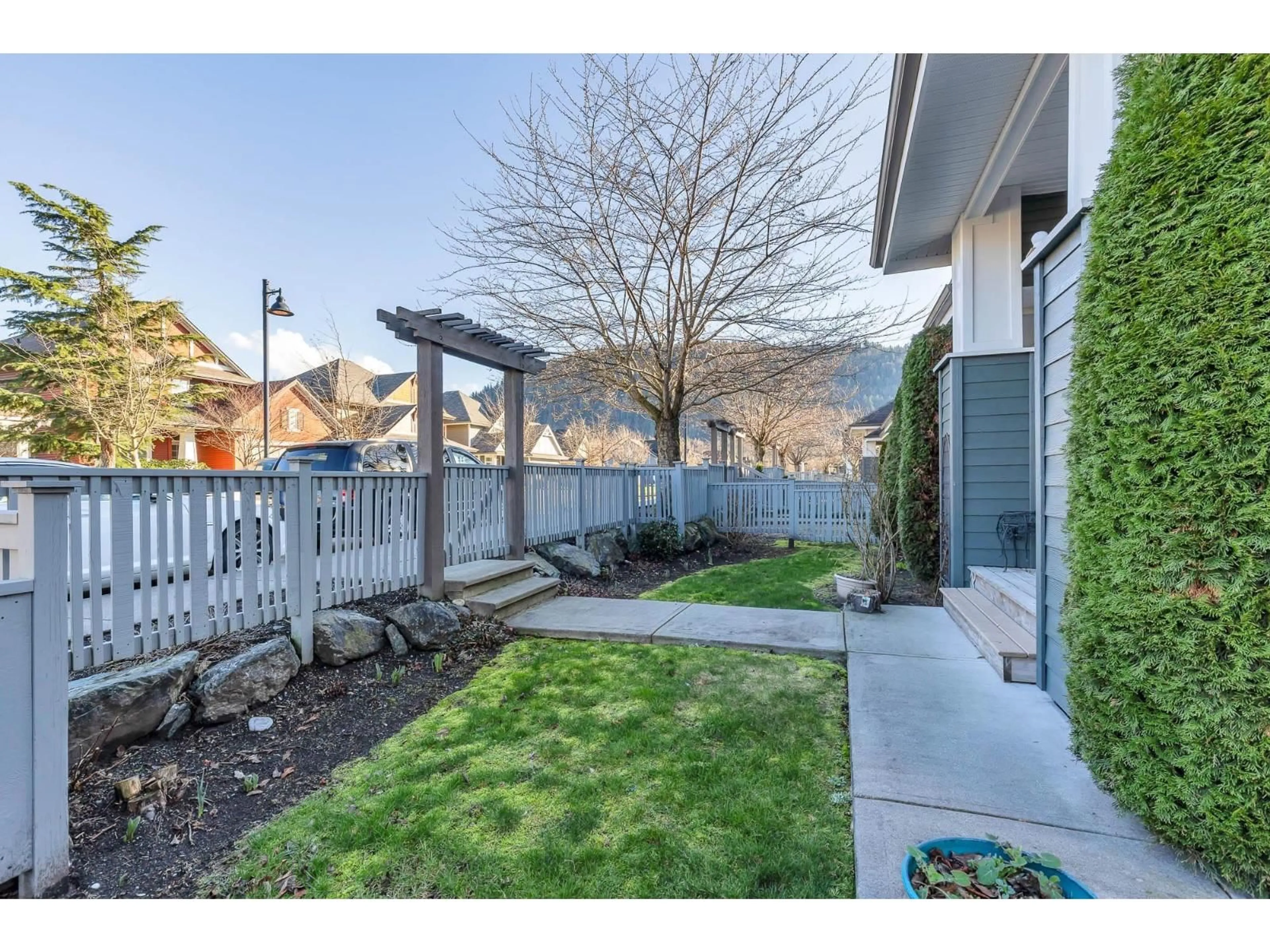 Patio, street for 16 - 5469 CHINOOK STREET, Chilliwack British Columbia V2R0T5