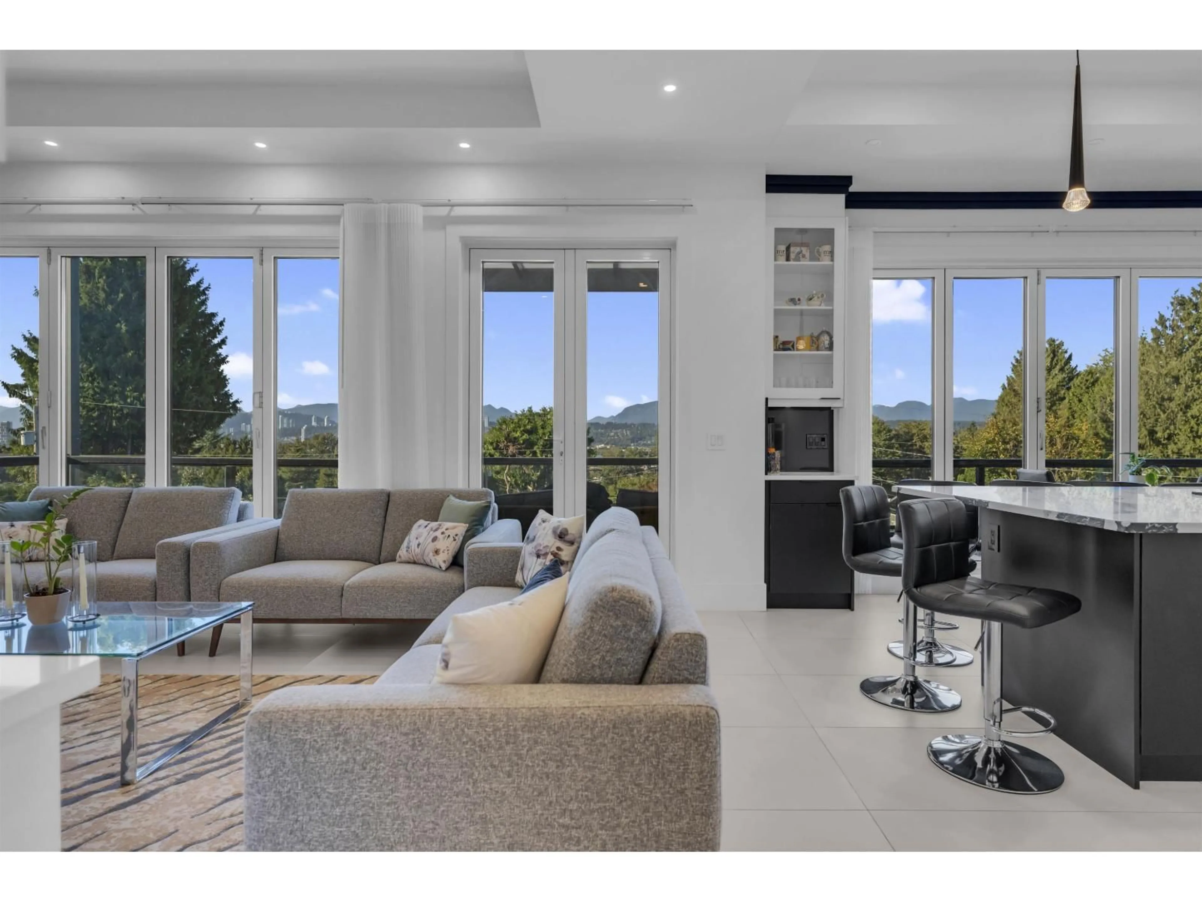 Living room with furniture, unknown for 13390 112A AVENUE, Surrey British Columbia V3R2G5