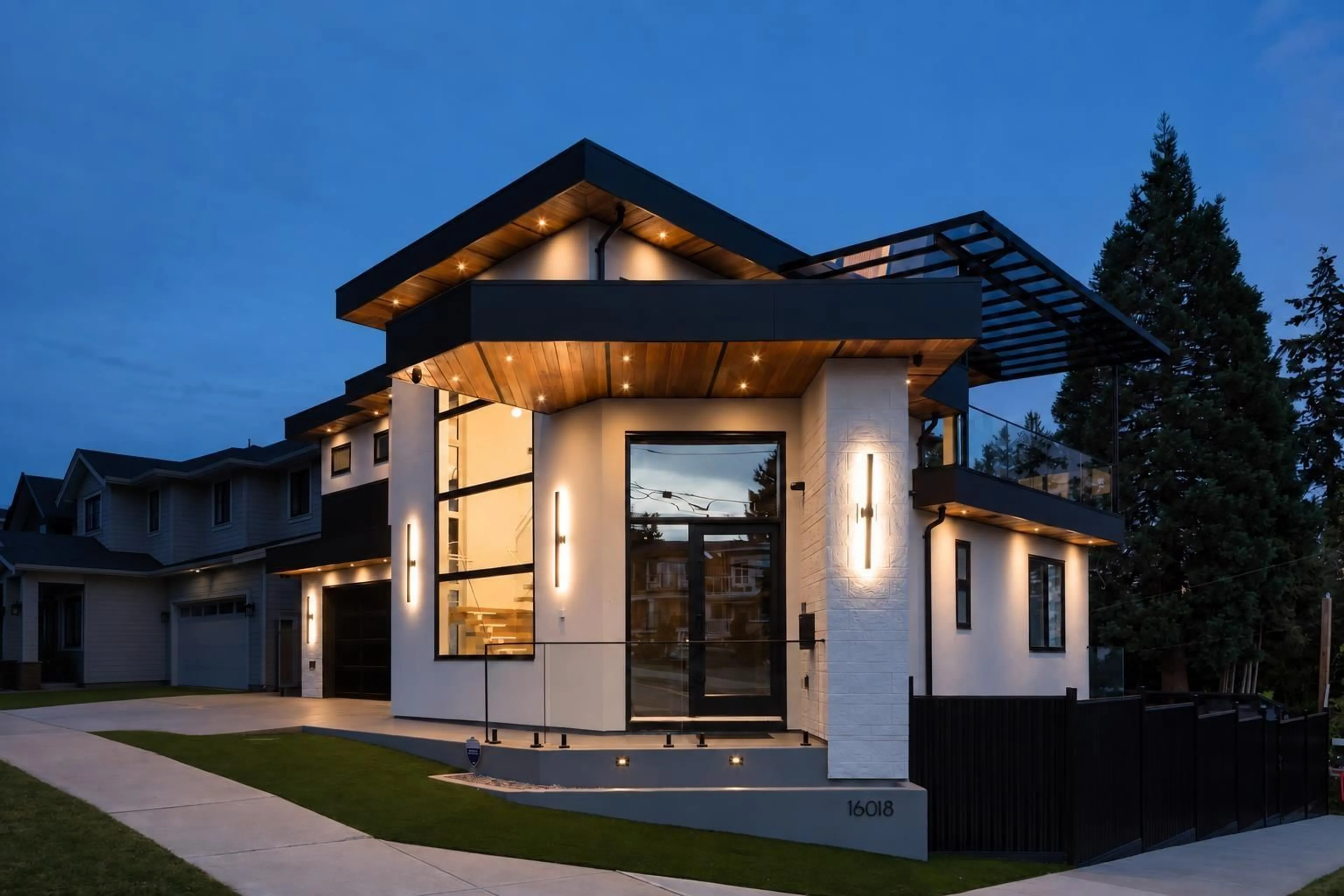 Home with brick exterior material, street for 16018 9A AVENUE, Surrey British Columbia V4A9A7