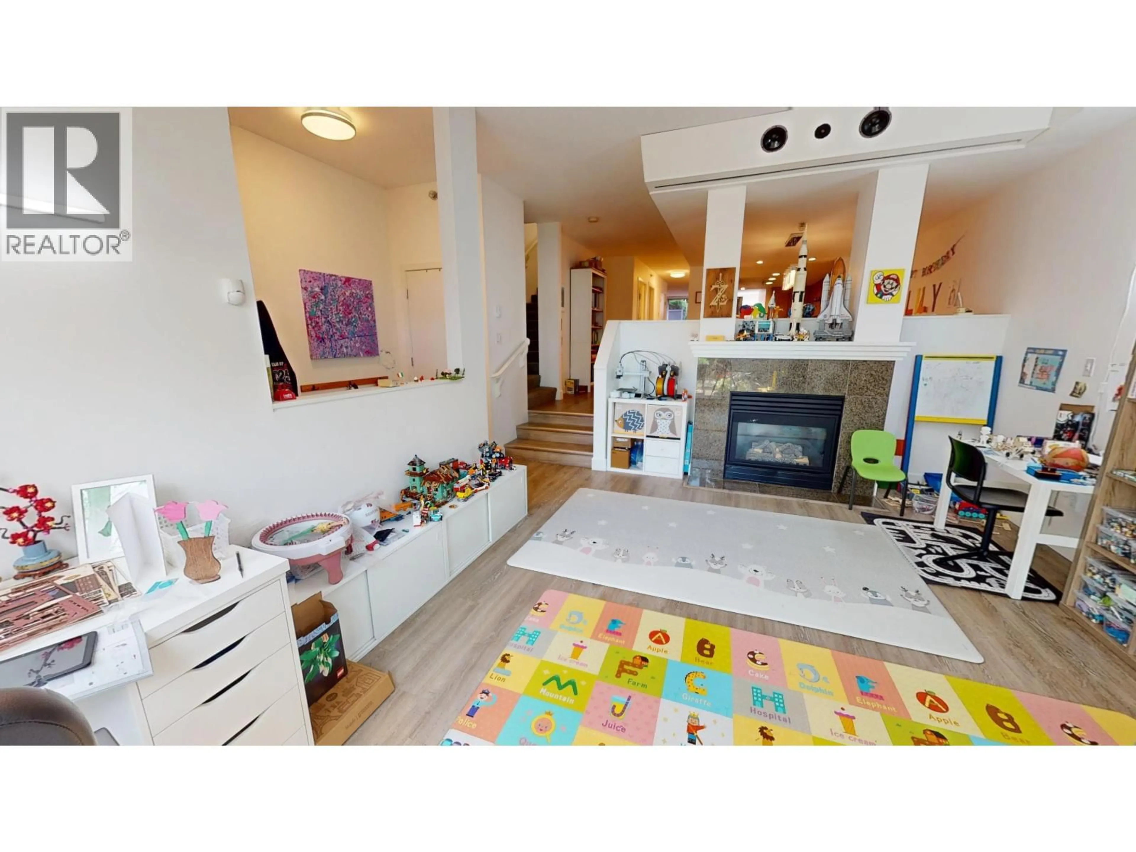 A pic of a room for 1040 QUEBEC STREET, Vancouver British Columbia V6A4K8