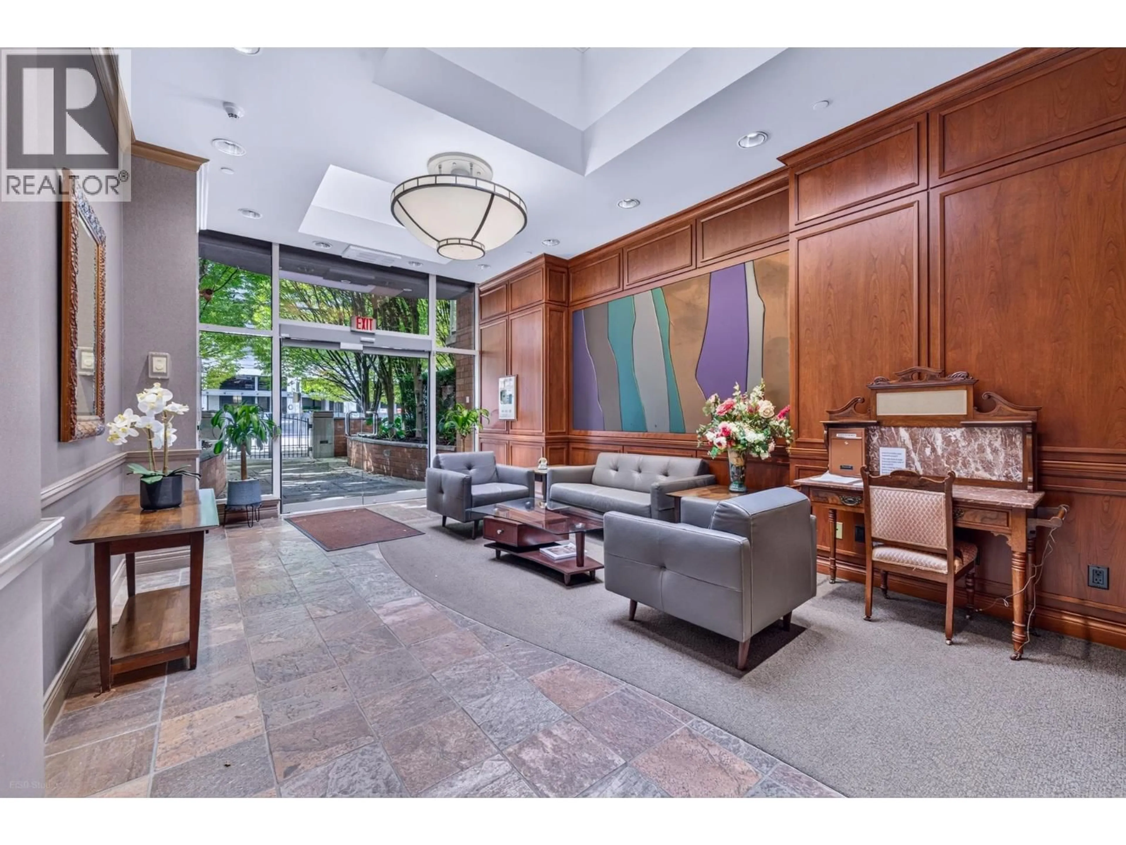 Lobby for 213 - 5770 OAK STREET, Vancouver British Columbia V6M4M5