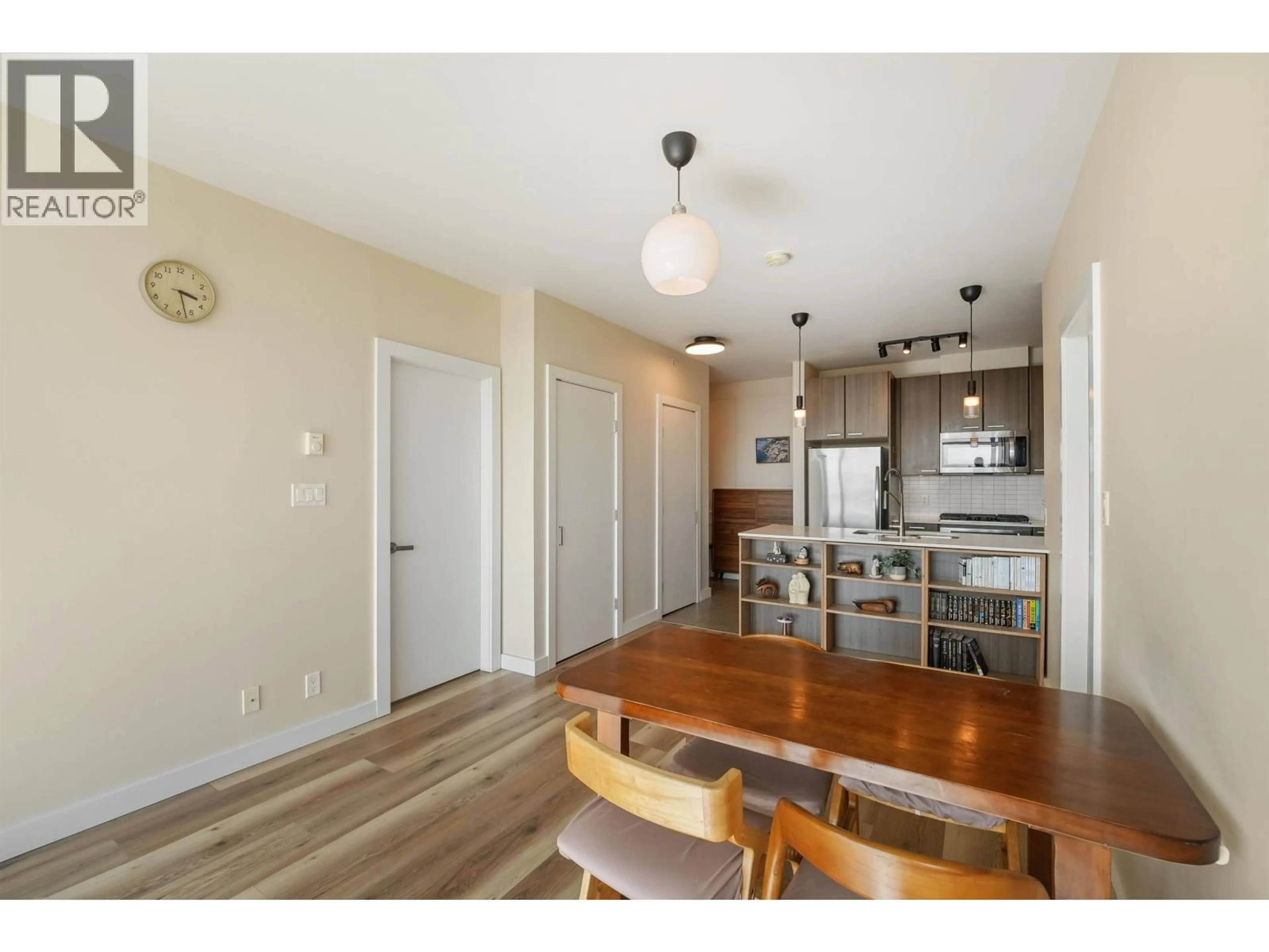 Open concept kitchen, wood/laminate floor for 2401 - 2789 SHAUGHNESSY STREET, Port Coquitlam British Columbia V3C0C3