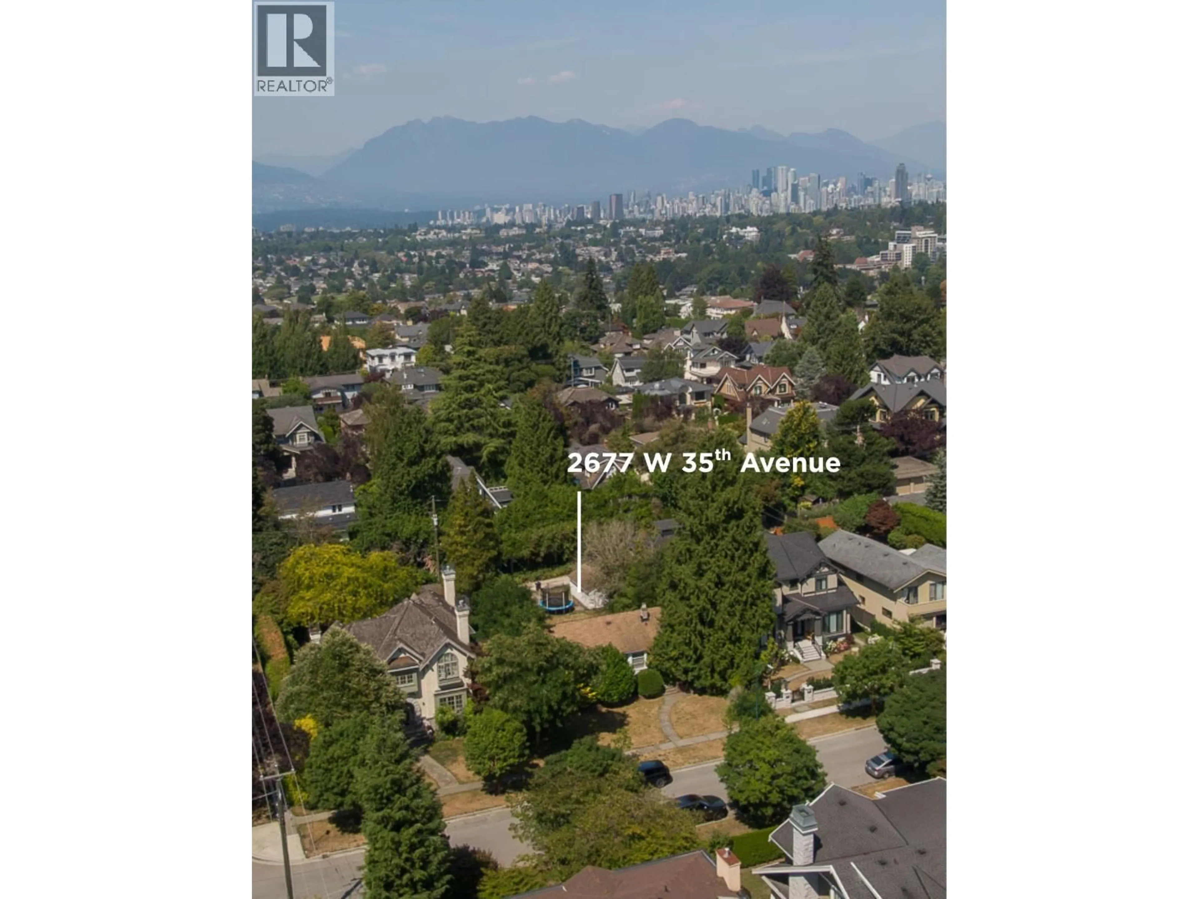 A pic from outside/outdoor area/front of a property/back of a property/a pic from drone, mountain view for 2677 35TH AVENUE, Vancouver British Columbia V6N2L9