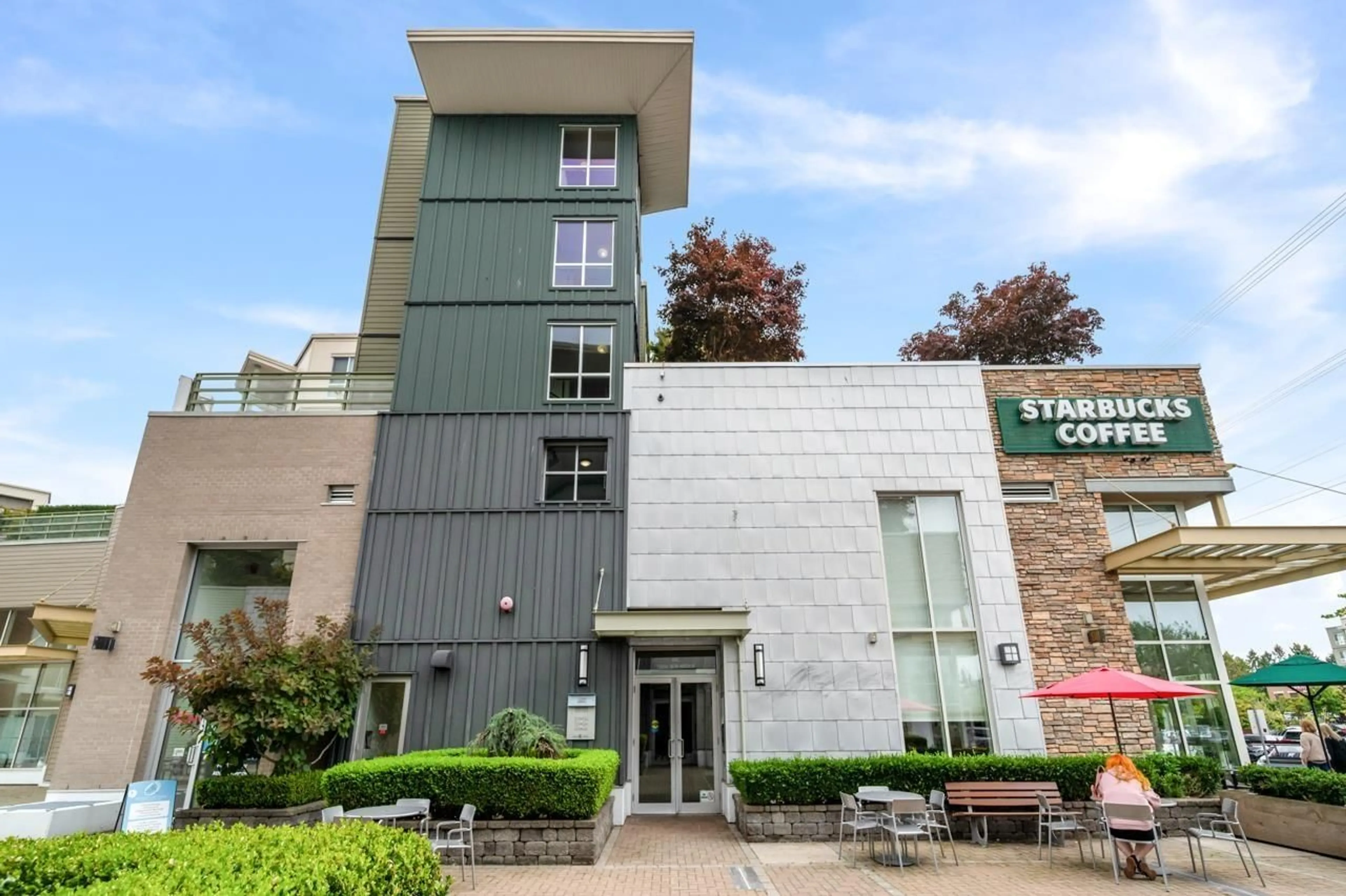 Indoor foyer for 453 - 15850 26 AVENUE, Surrey British Columbia V3Z2N6