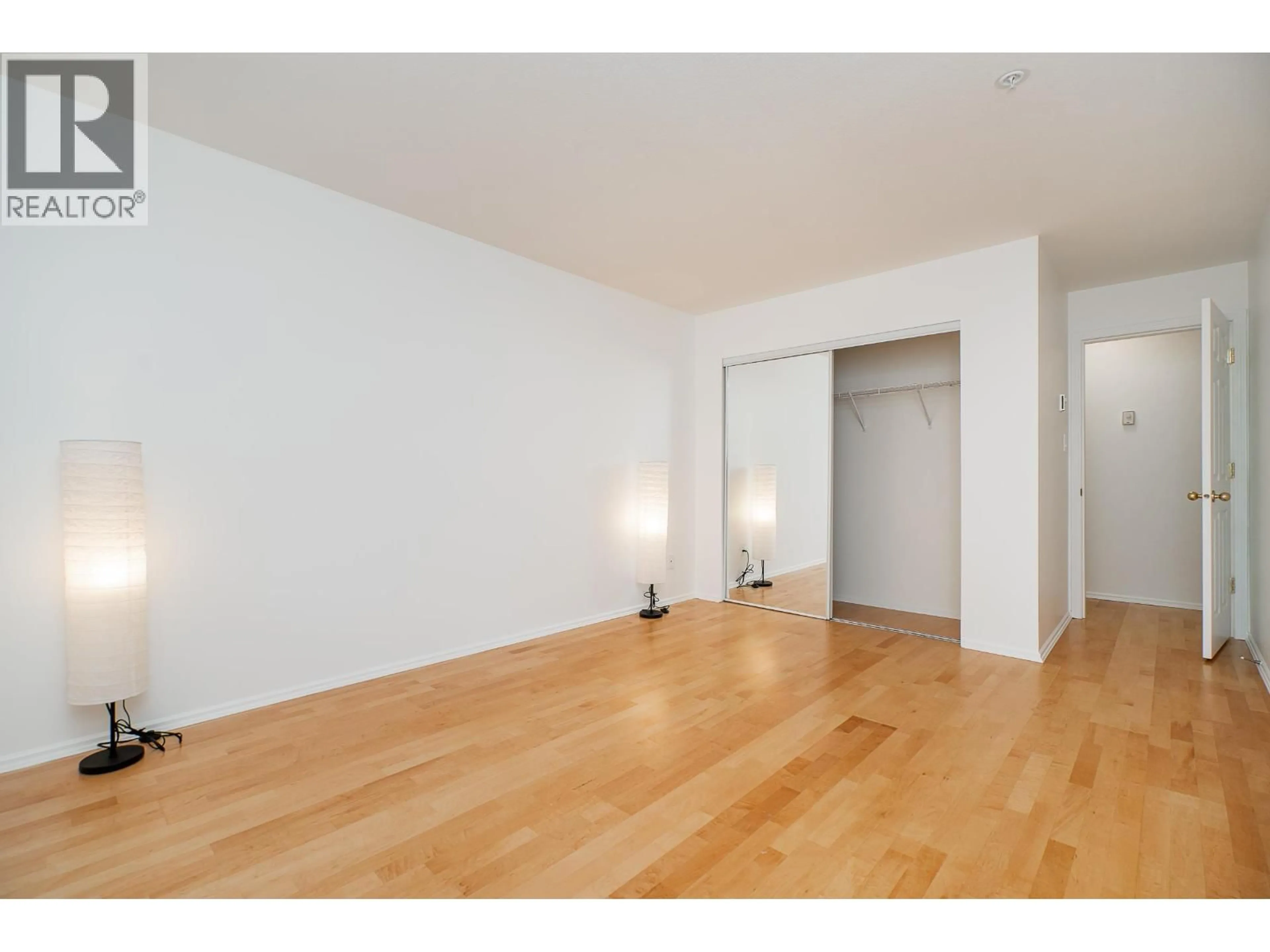 A pic of a room for 302 - 5577 SMITH AVENUE, Burnaby British Columbia V5H2K7