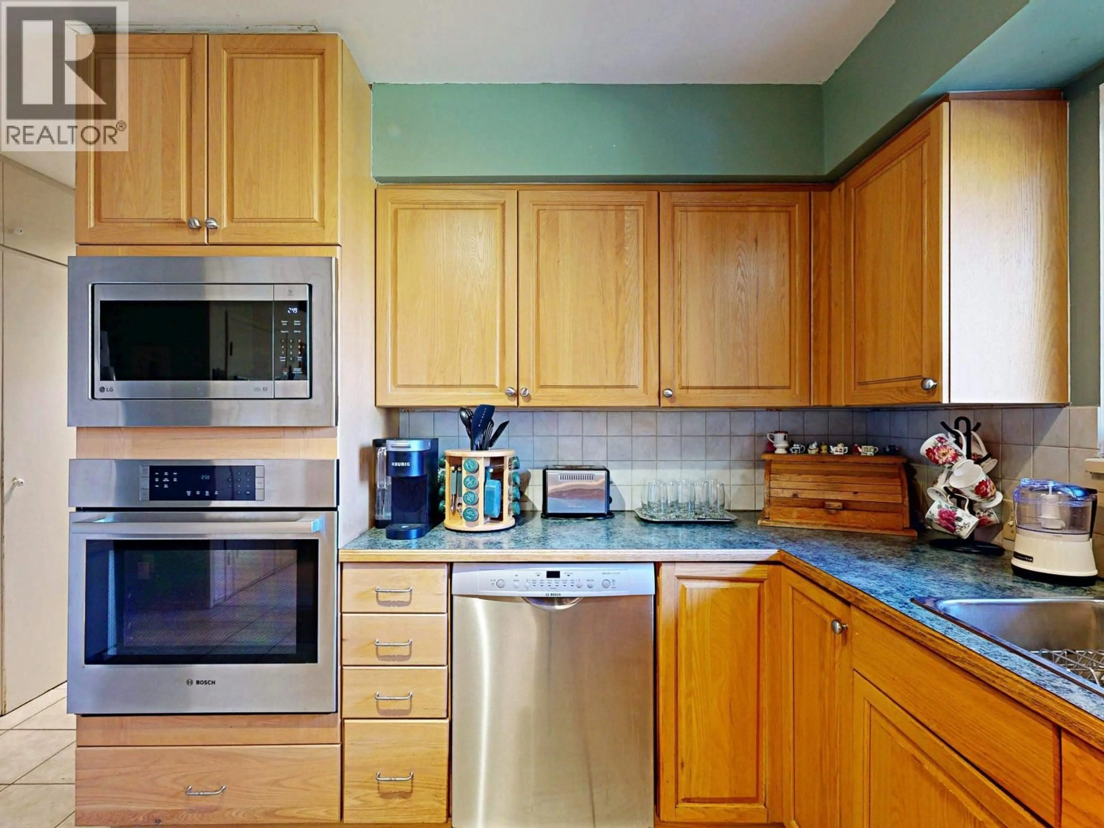 Standard kitchen, unknown for 5411 GROVE AVENUE, Delta British Columbia V4K2A6