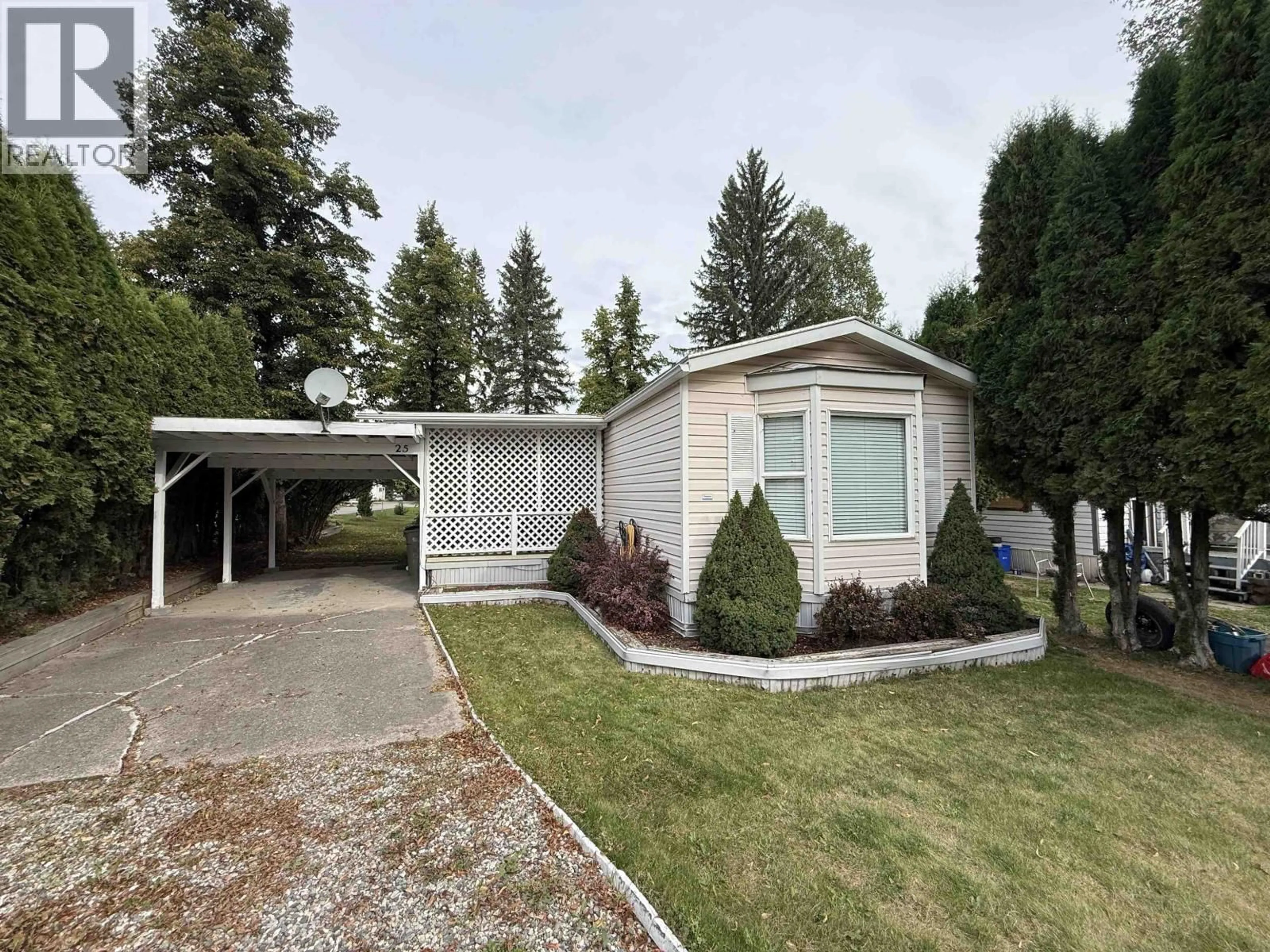 Home with vinyl exterior material, street for 25 - 654 NORTH FRASER DRIVE, Quesnel British Columbia V2J1Z6