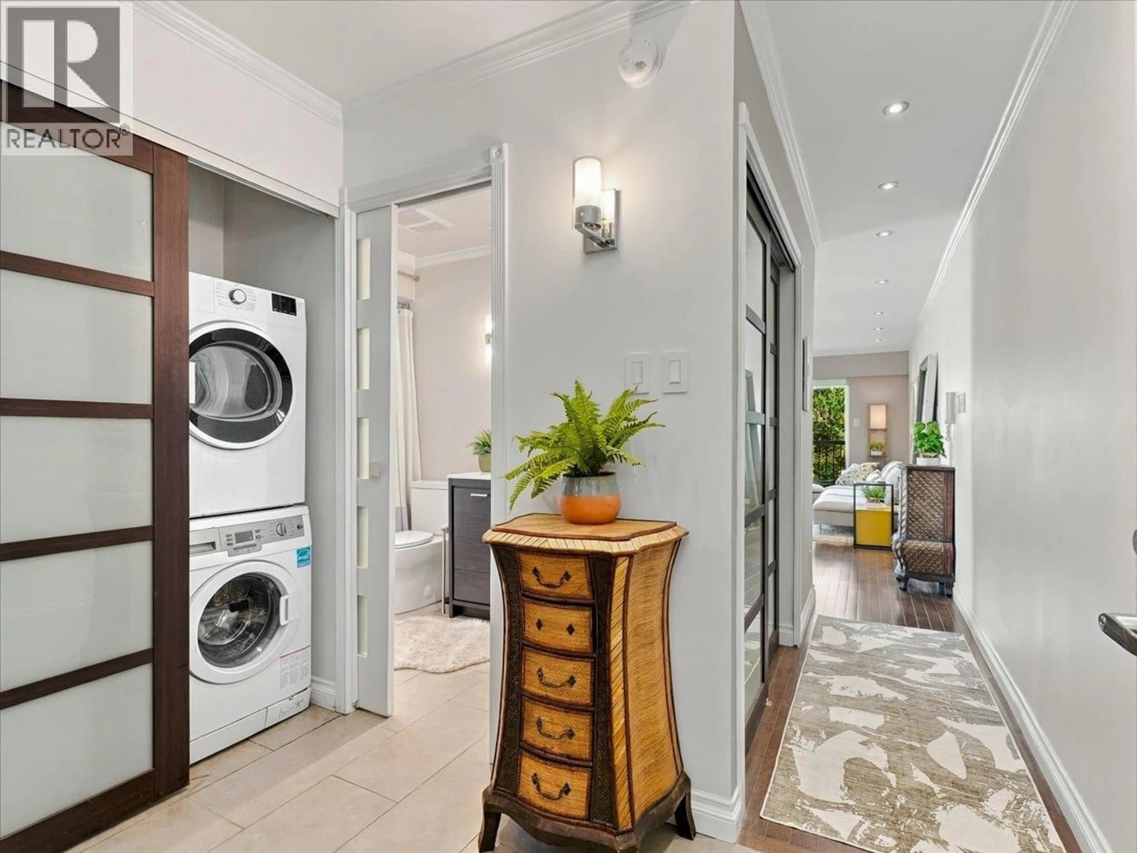 Unknown for 6 - 137 5TH STREET, North Vancouver British Columbia V7L1L3