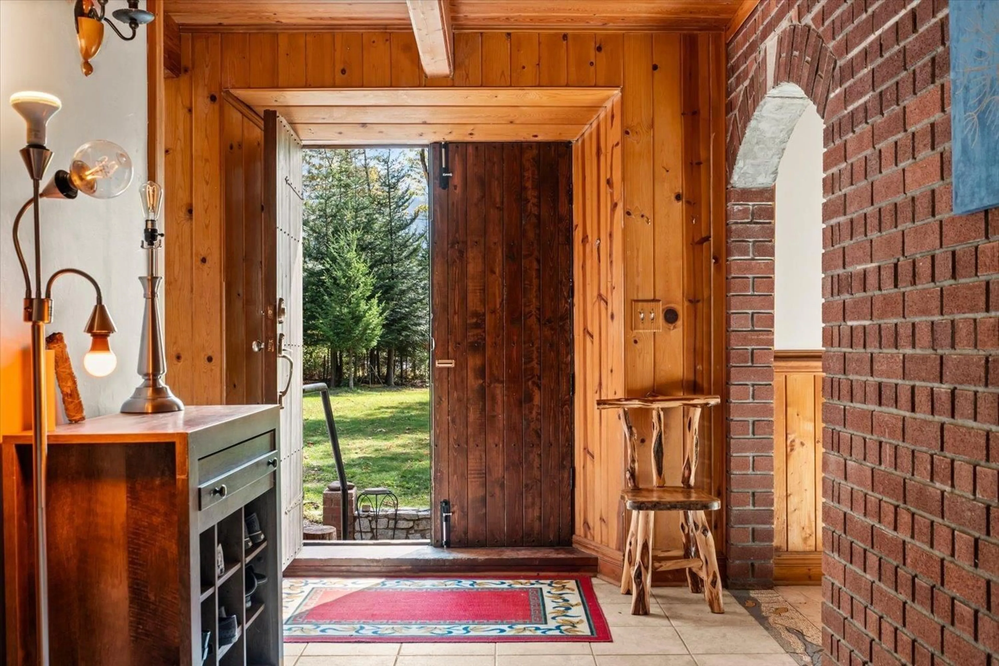 Indoor entryway for 20738 LANDSTROM ROAD, Hope British Columbia V0X1L3