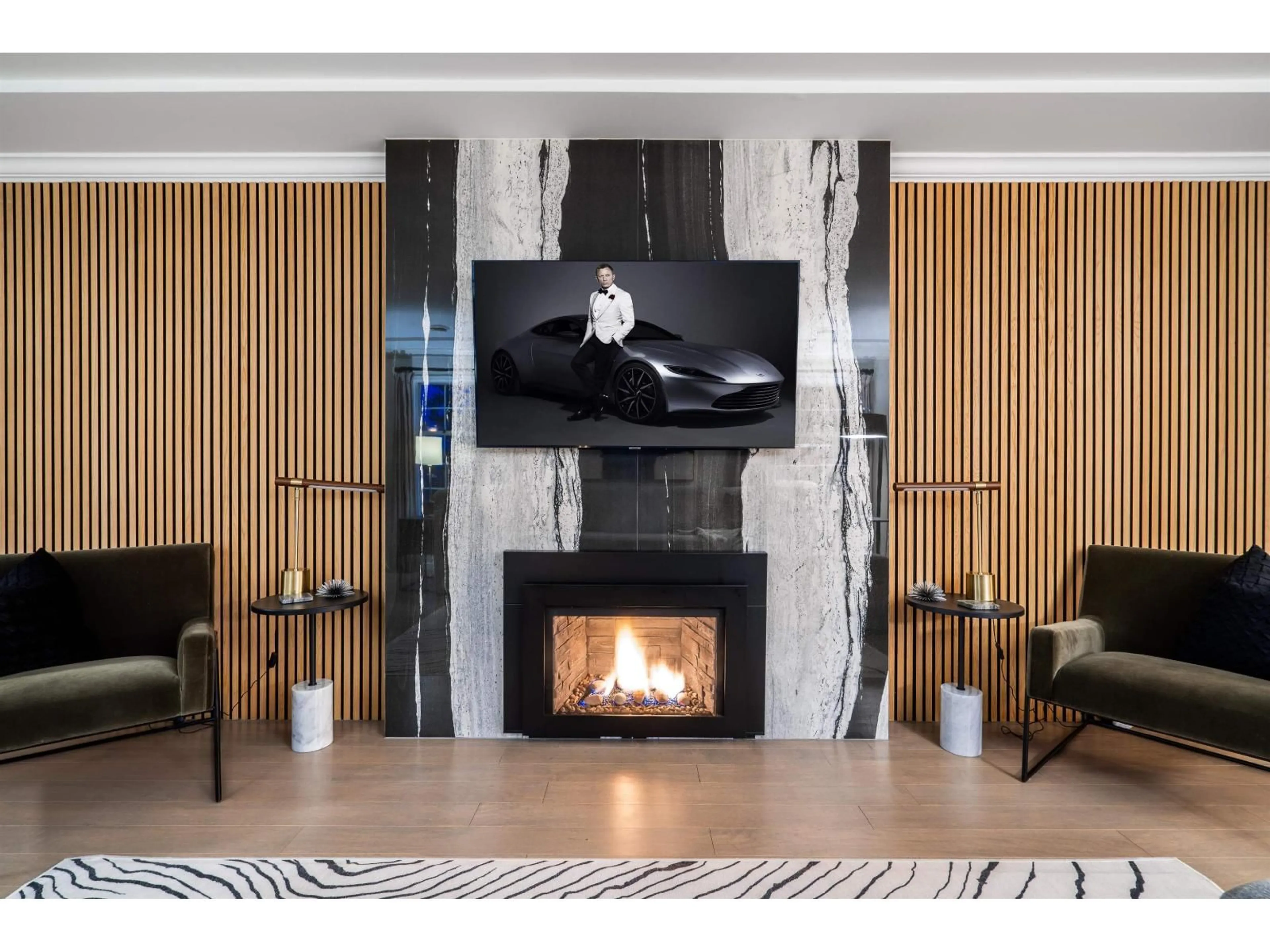Lobby for 17470 28B AVENUE, Surrey British Columbia V3Z0E7