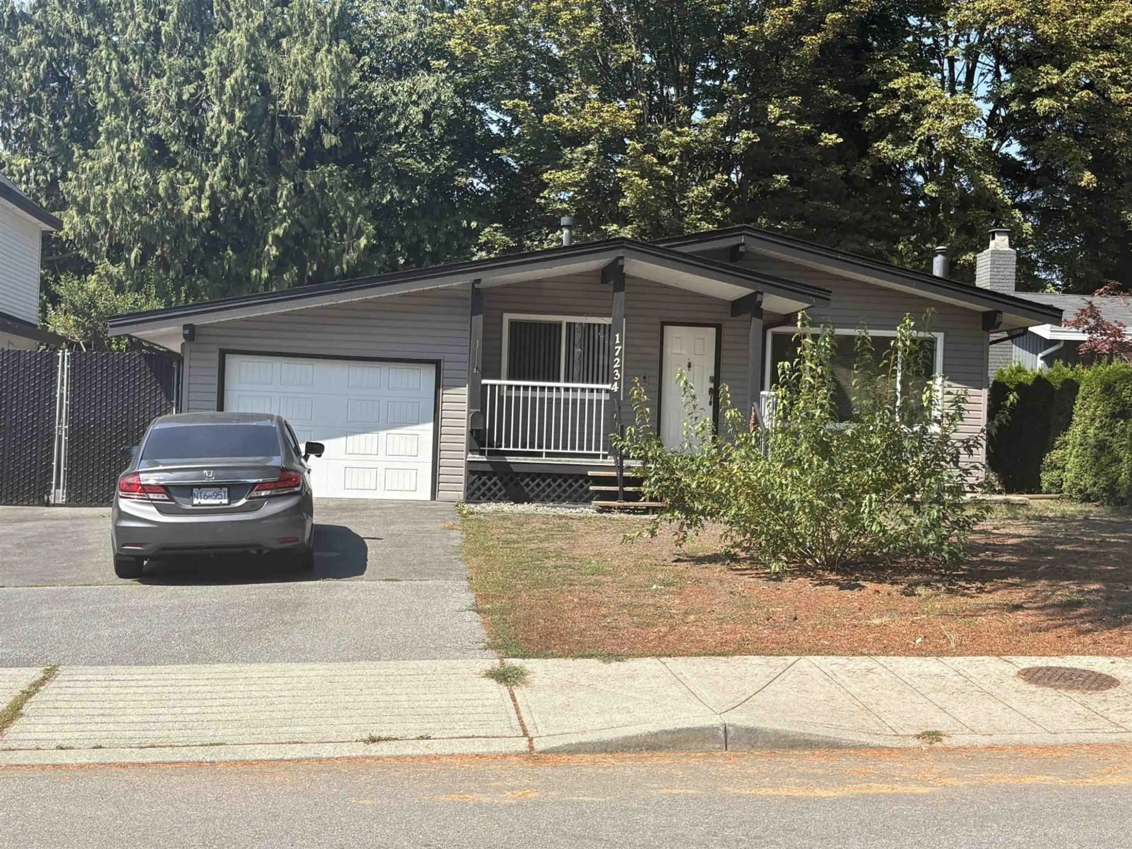Home with vinyl exterior material, street for 17234 JERSEY DRIVE, Surrey British Columbia V3S4X5