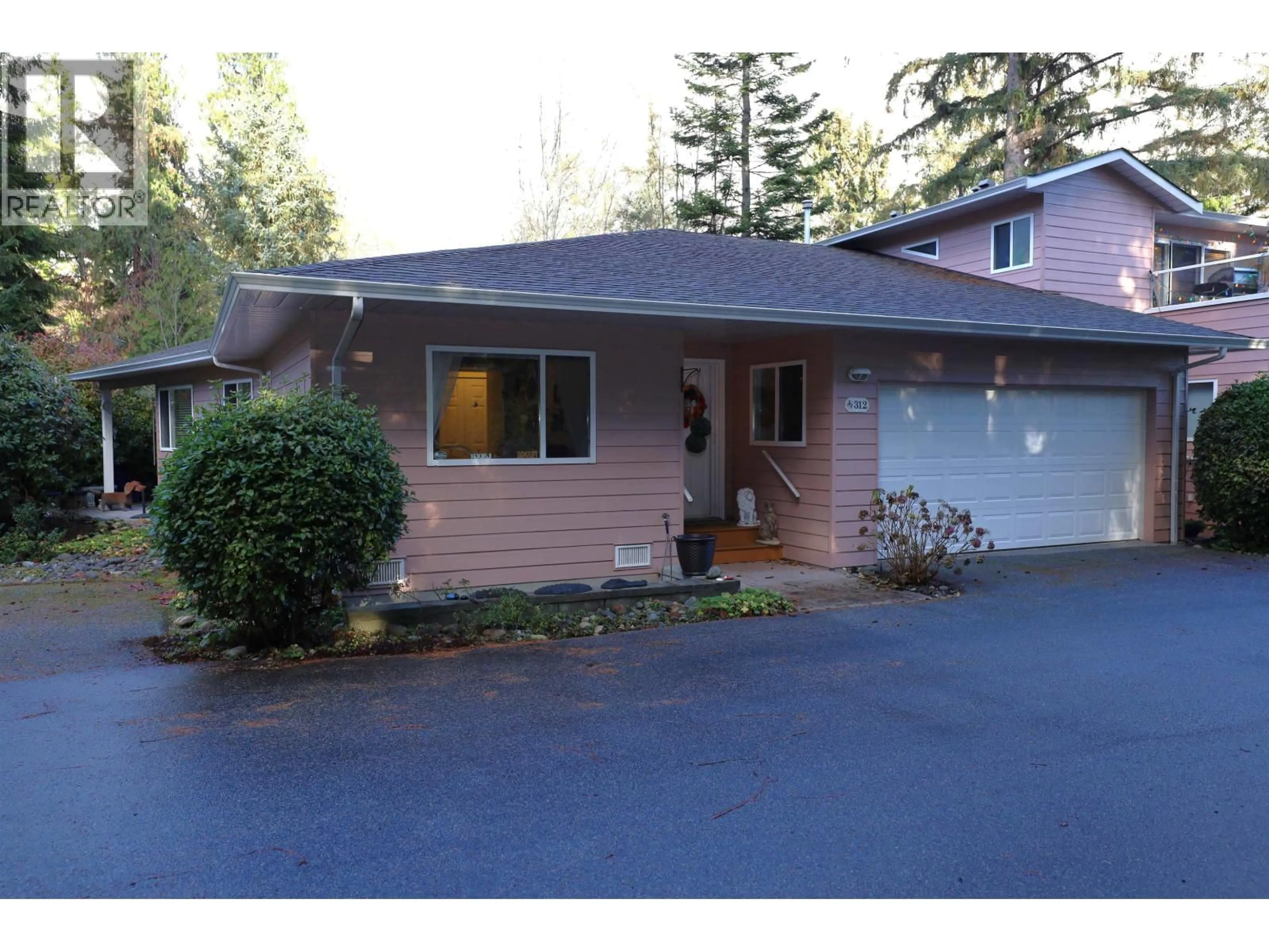 Unknown for 312 - 1585 FIELD ROAD, Sechelt British Columbia V7Z0H1