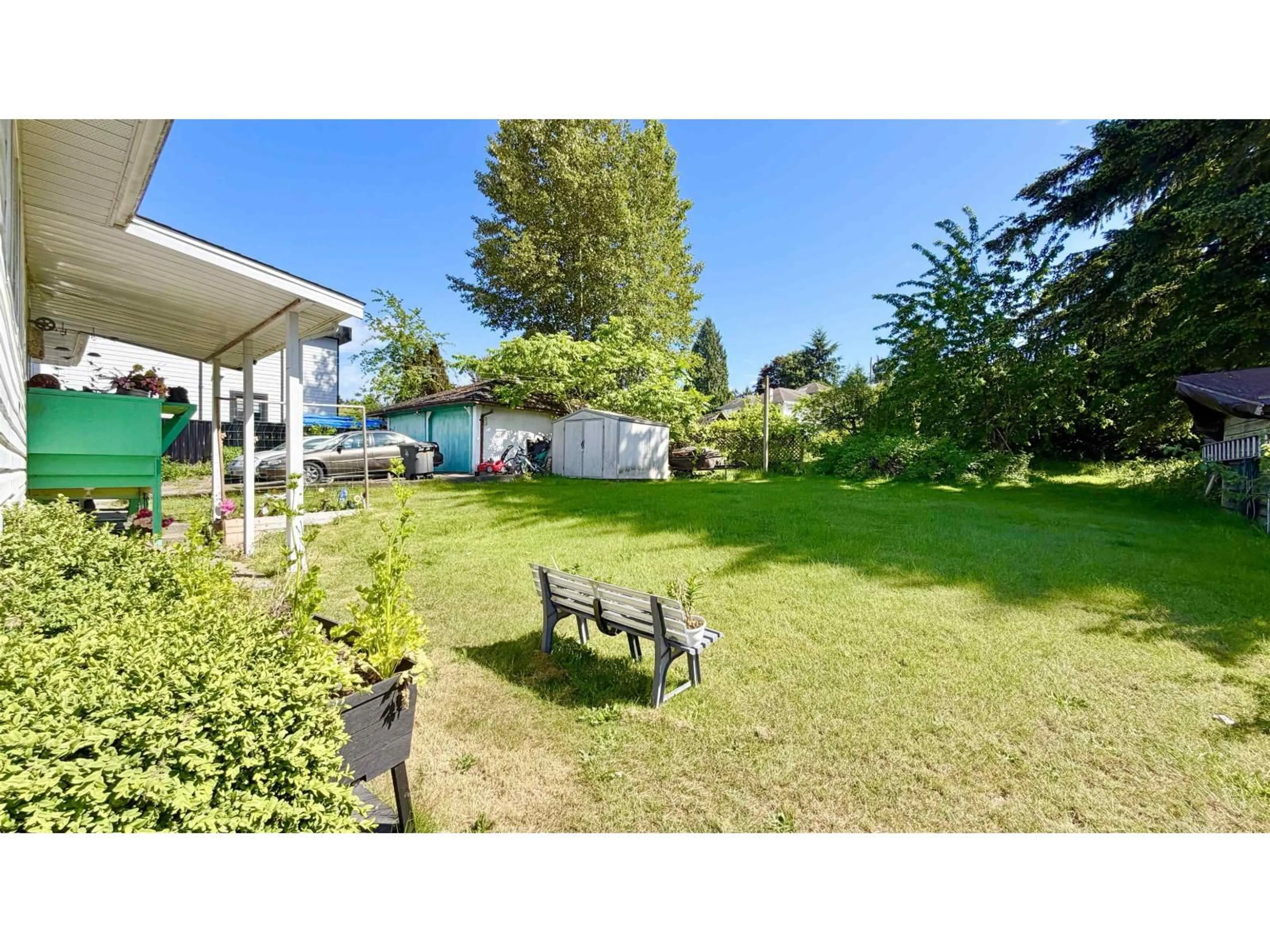 A pic from outside/outdoor area/front of a property/back of a property/a pic from drone, unknown for 13688 113 AVENUE, Surrey British Columbia V3R2J1