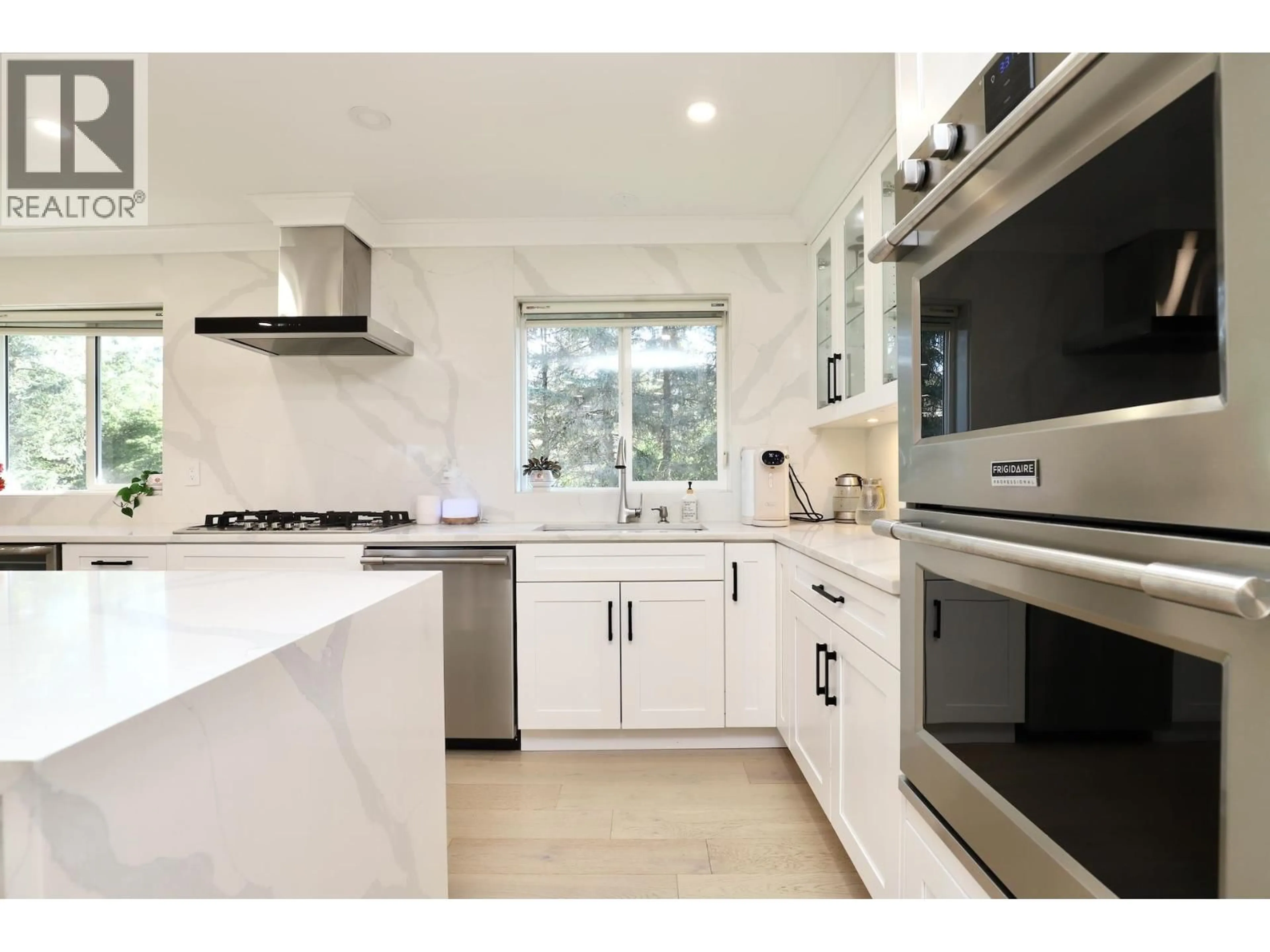 Contemporary kitchen, ceramic/tile floor for 24325 116 AVENUE, Maple Ridge British Columbia V4R1L8
