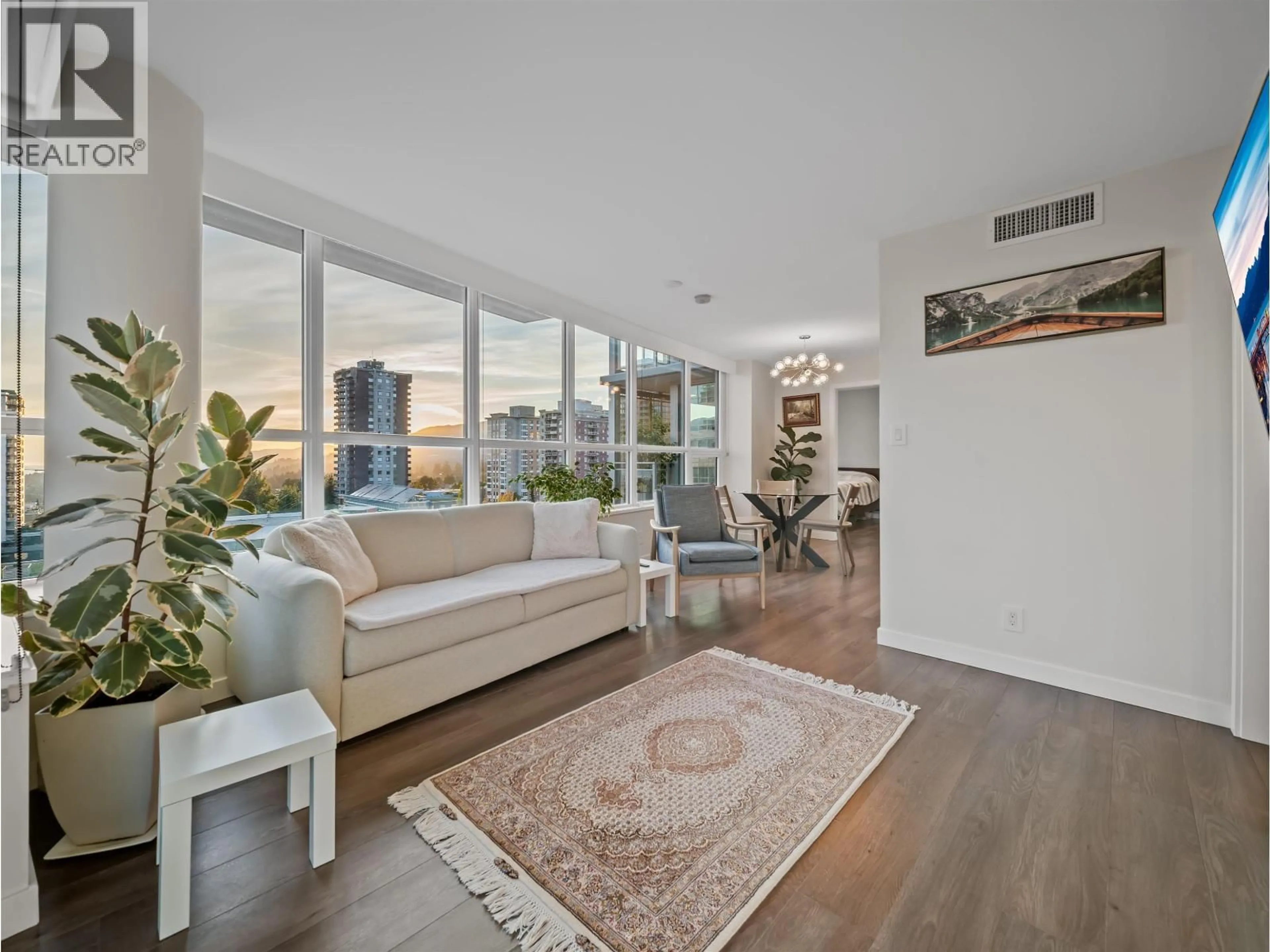 Living room with furniture, unknown for 704 - 125 14TH STREET, North Vancouver British Columbia V7L0E6