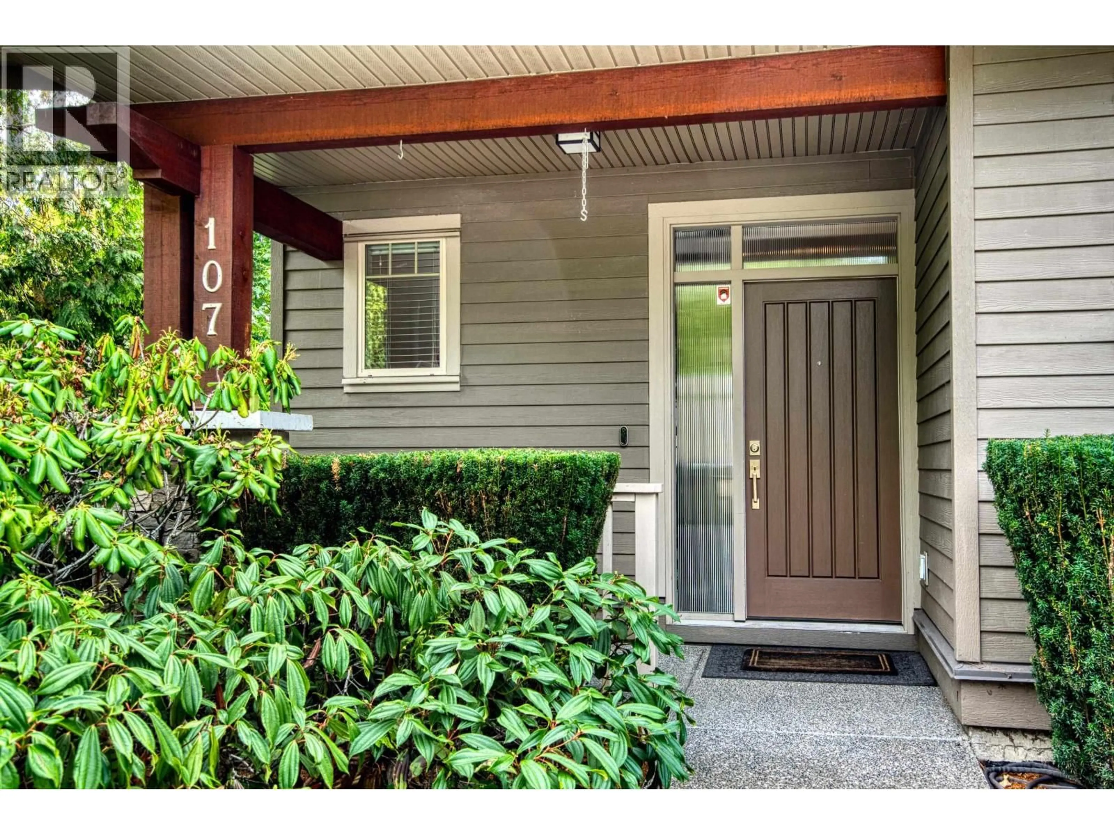 Indoor entryway for 107 - 3458 BURKE VILLAGE PROMENADE, Coquitlam British Columbia V3E0J1