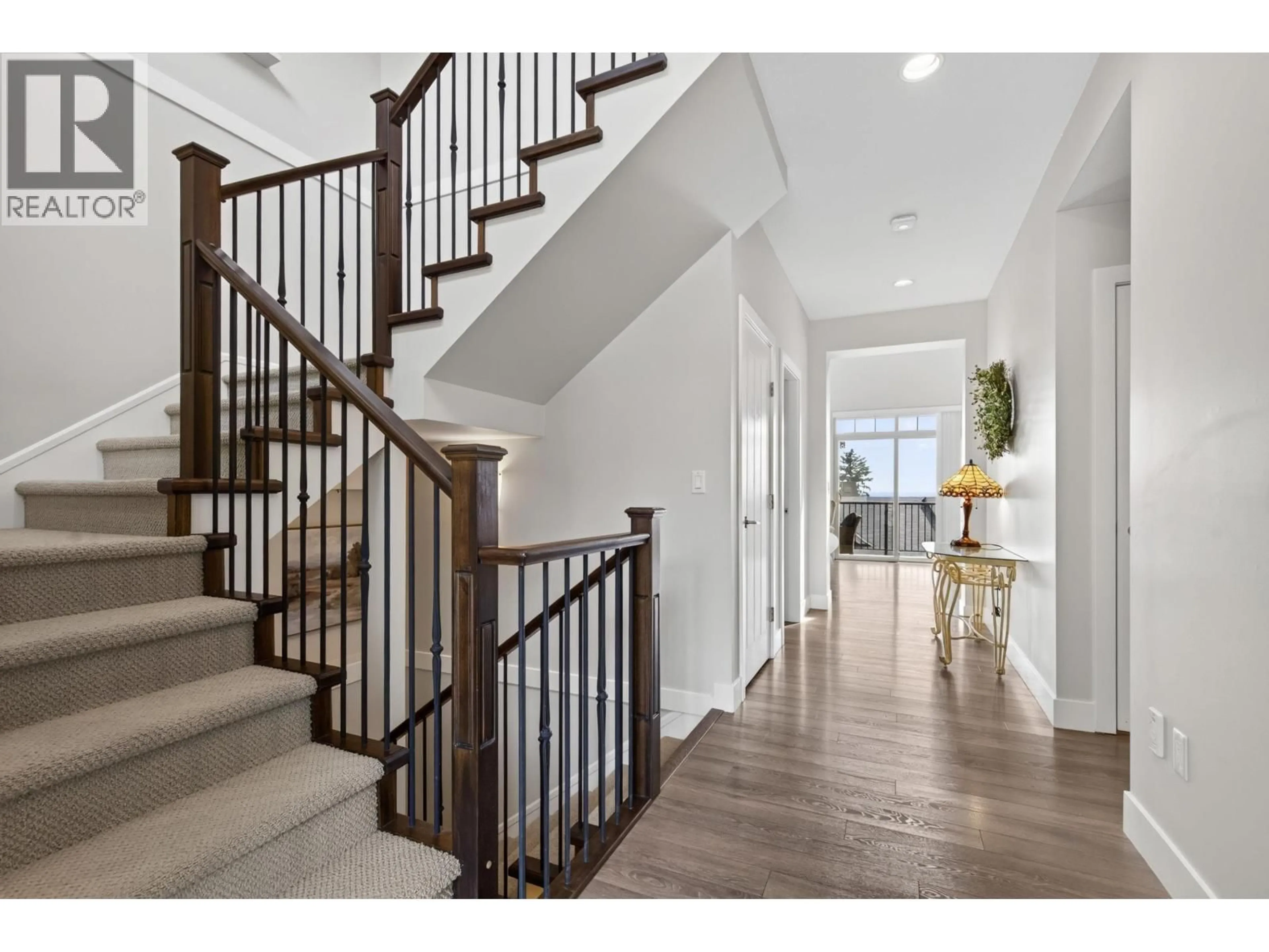 Indoor entryway for 107 - 3458 BURKE VILLAGE PROMENADE, Coquitlam British Columbia V3E0J1