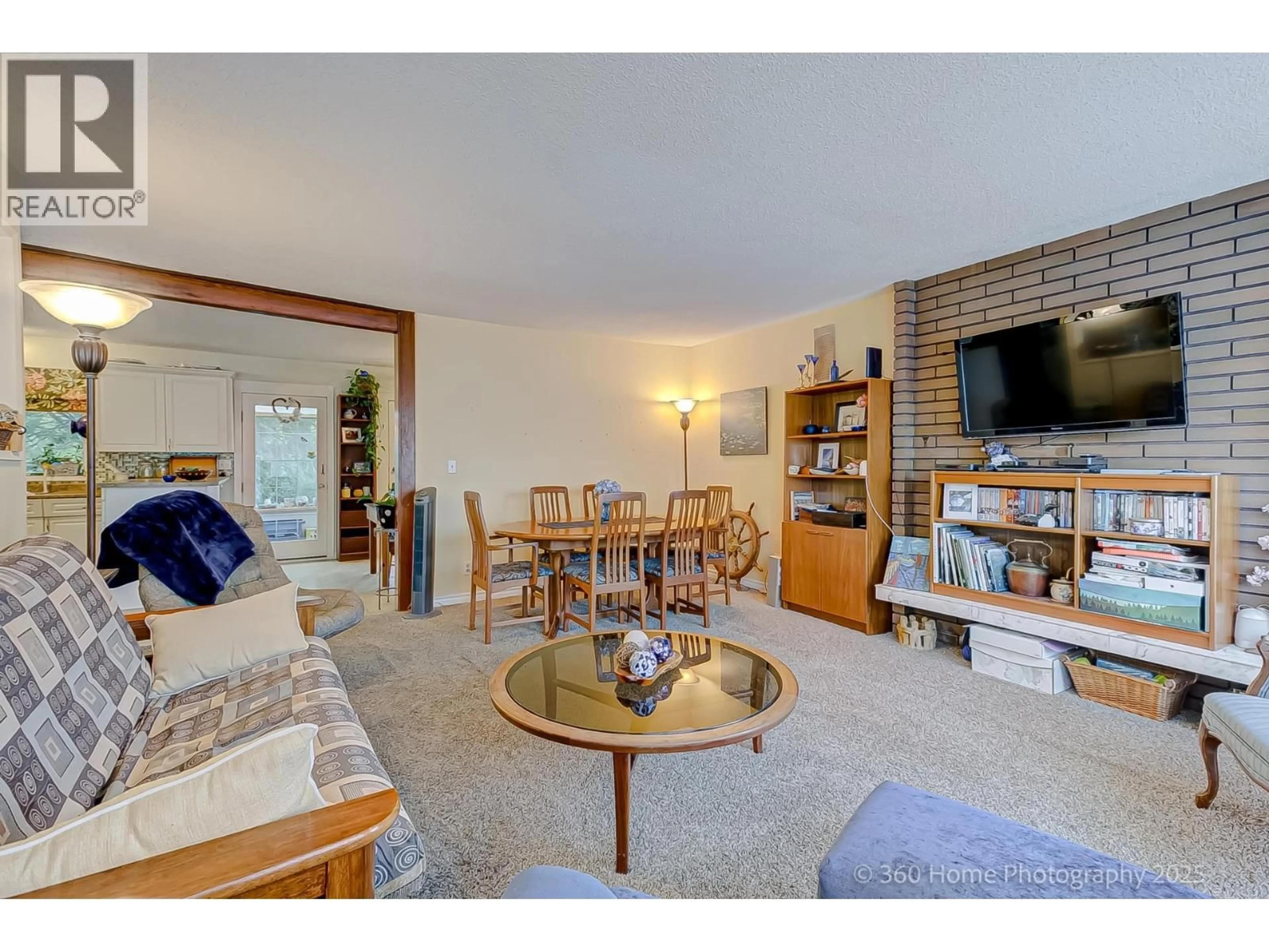 Living room with furniture, unknown for 4529 SAVOY STREET, Delta British Columbia V4K1P4