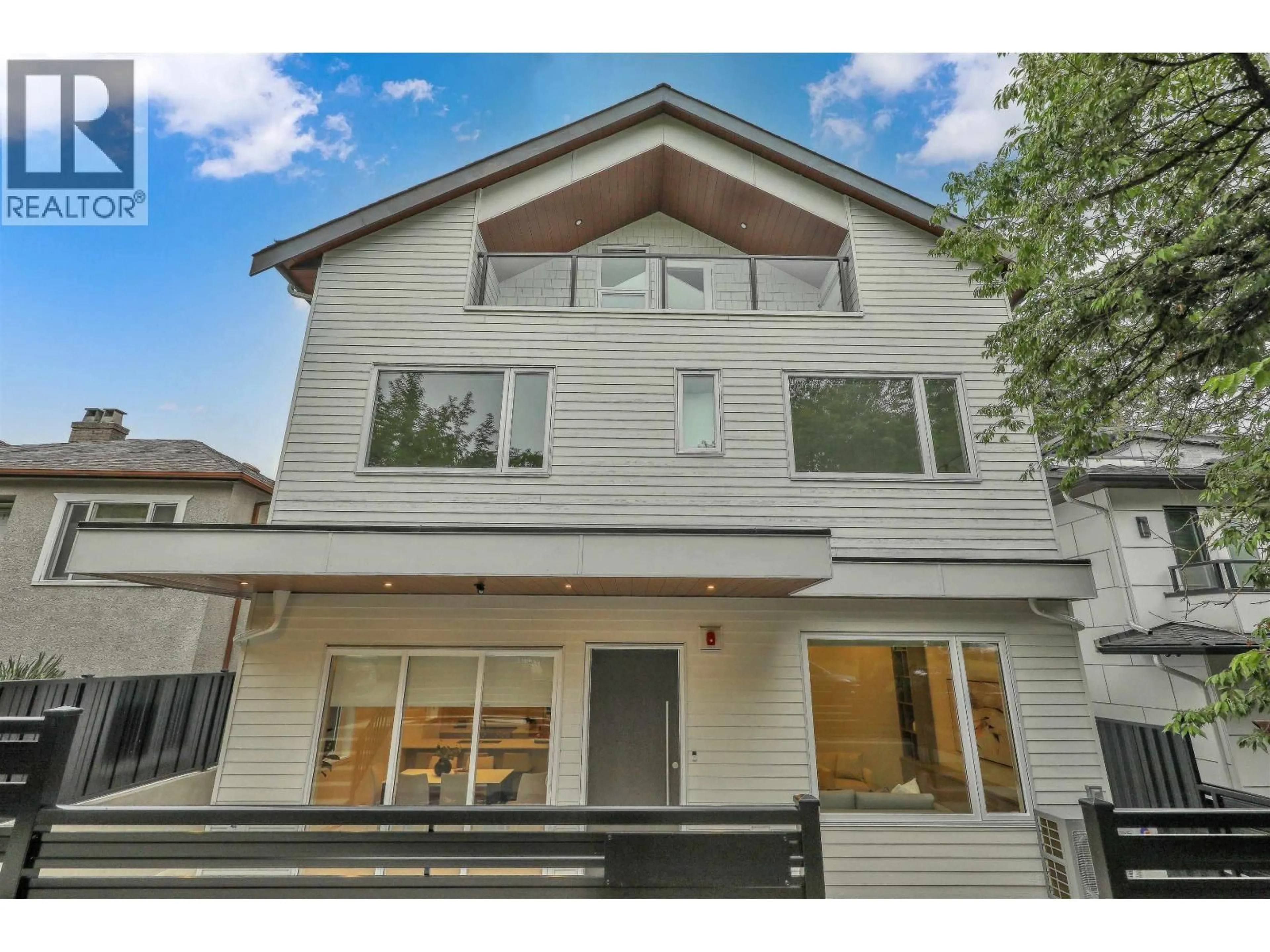 Home with vinyl exterior material, street for 1 - 3185 GRAVELEY STREET, Vancouver British Columbia V5K3K7