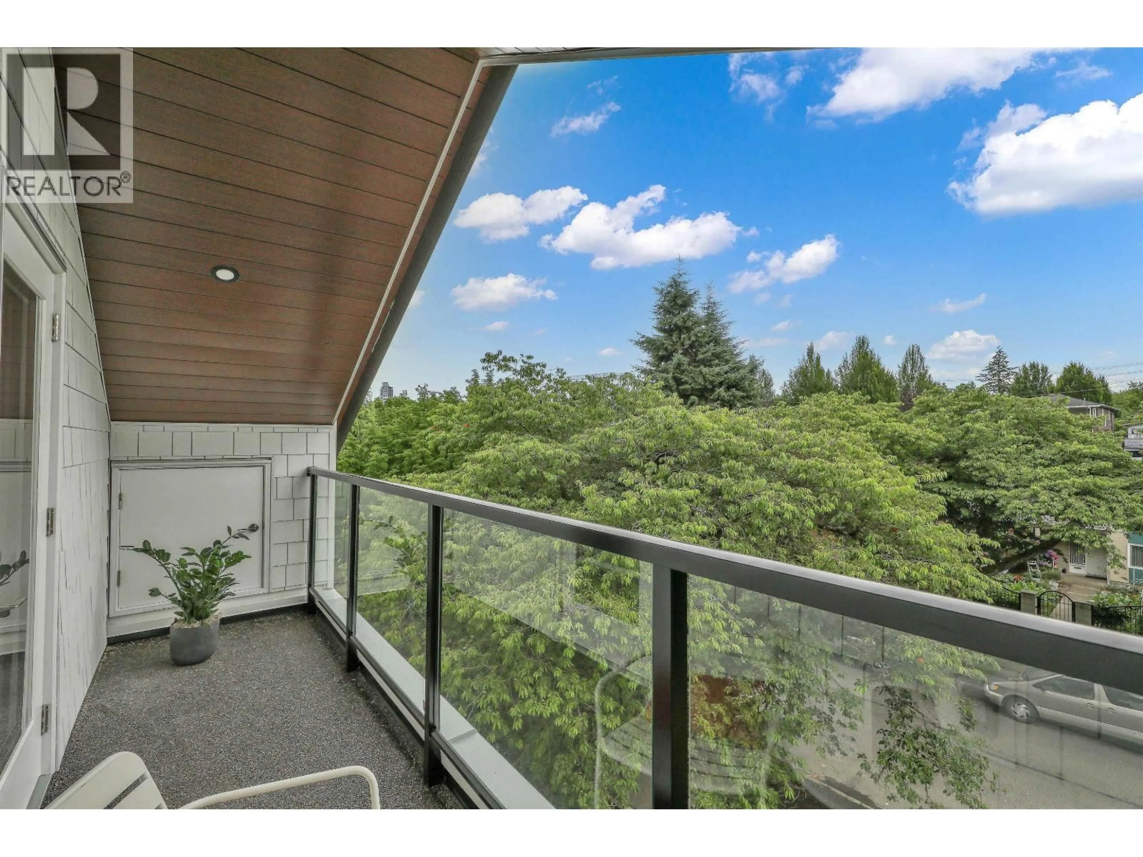 Unknown for 1 - 3185 GRAVELEY STREET, Vancouver British Columbia V5K3K7