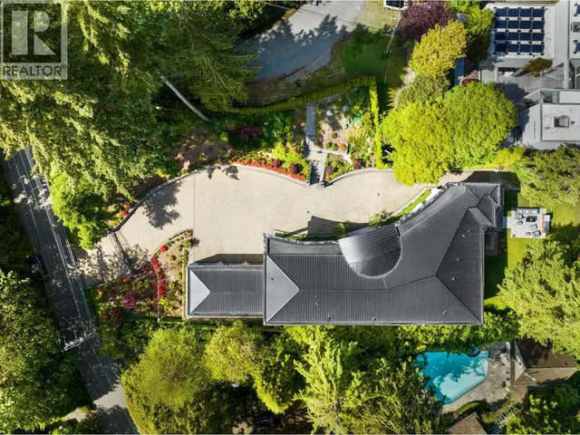 1760 29TH STREET, West Vancouver 2