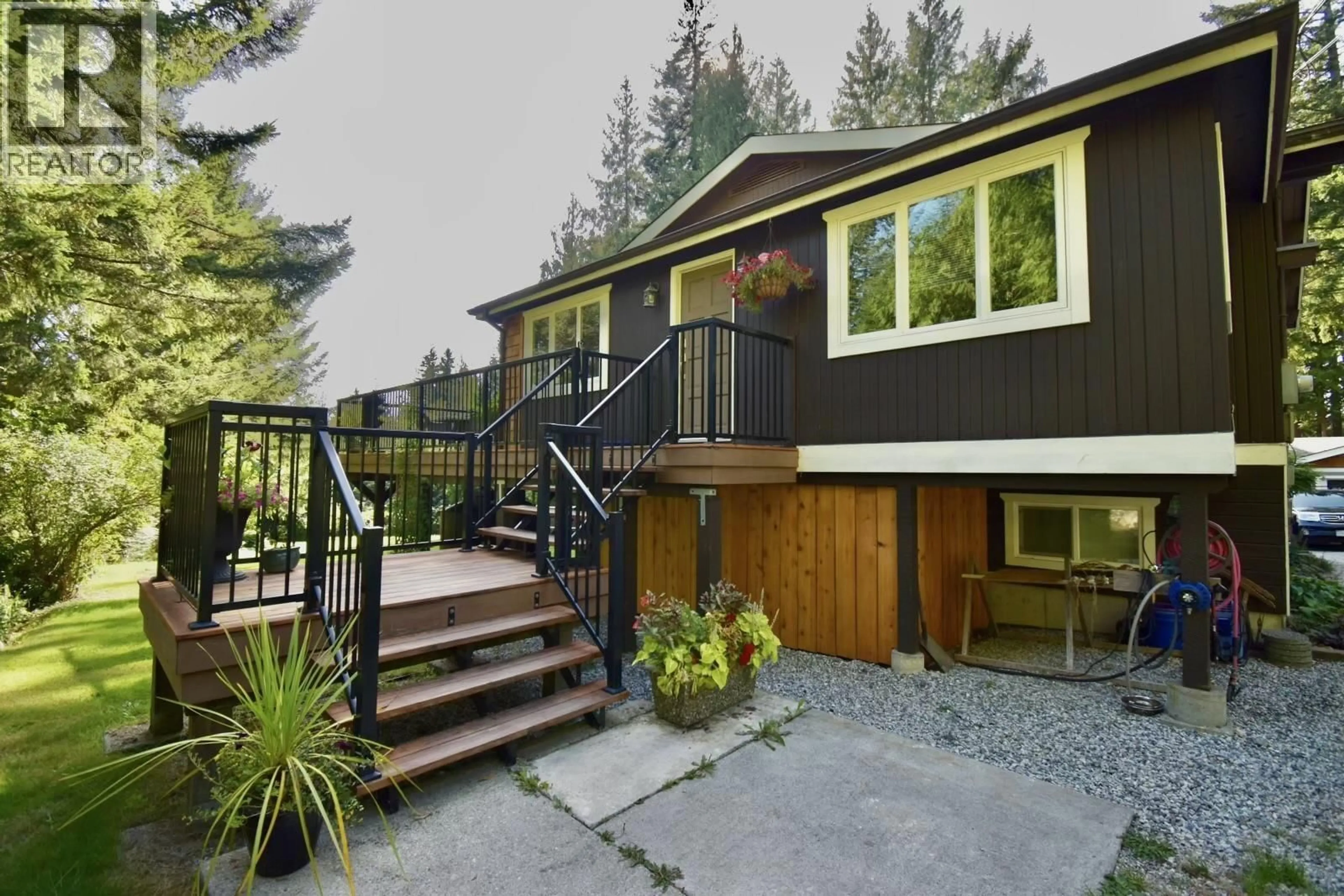Home with vinyl exterior material, unknown for 2703 ROBINSON ROAD, Roberts Creek British Columbia V0N2W4