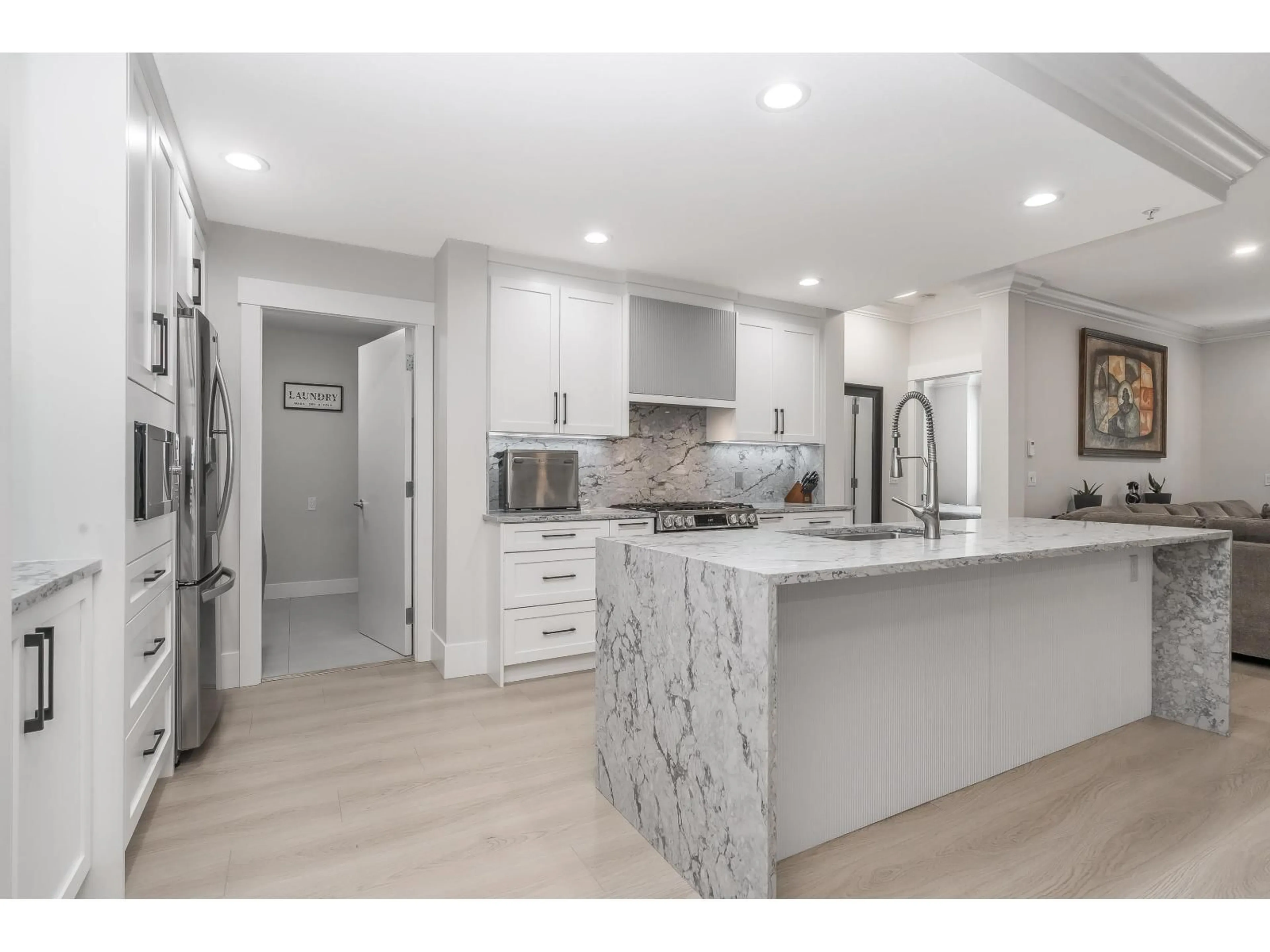 Open concept kitchen, ceramic/tile floor for 201 - 16499 64 AVENUE, Surrey British Columbia V3S6V7
