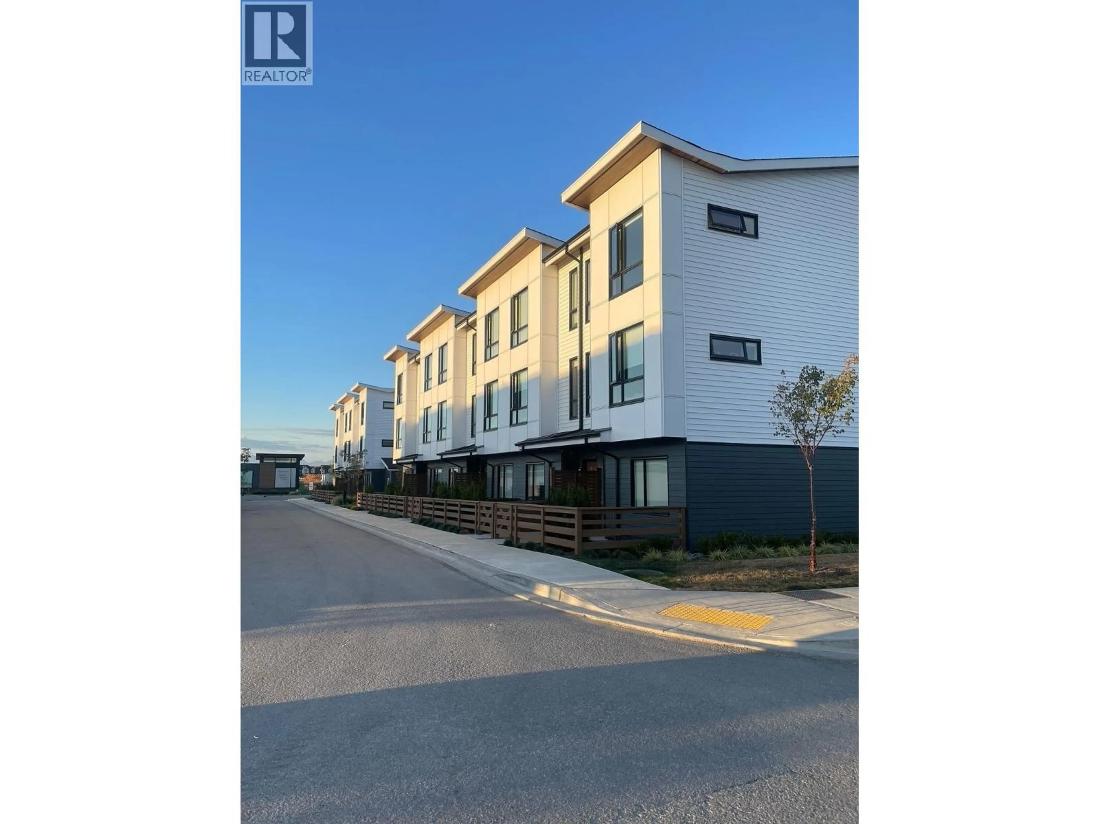 Unknown for 2 - 4745 SPRUCE WAY, Delta British Columbia V4M0E8